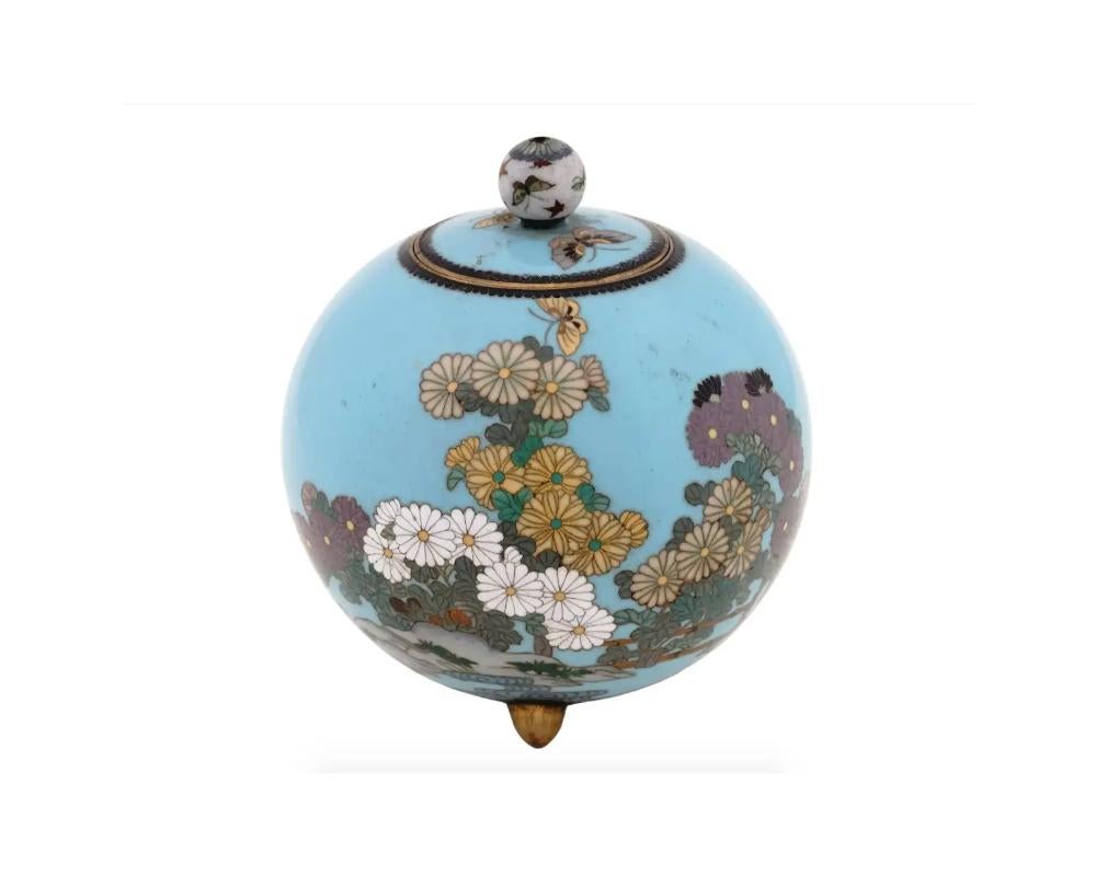 High Quality Antique Meiji Japanese Cloisonne Enamel Censer Koro With Japanese G In Good Condition For Sale In New York, NY