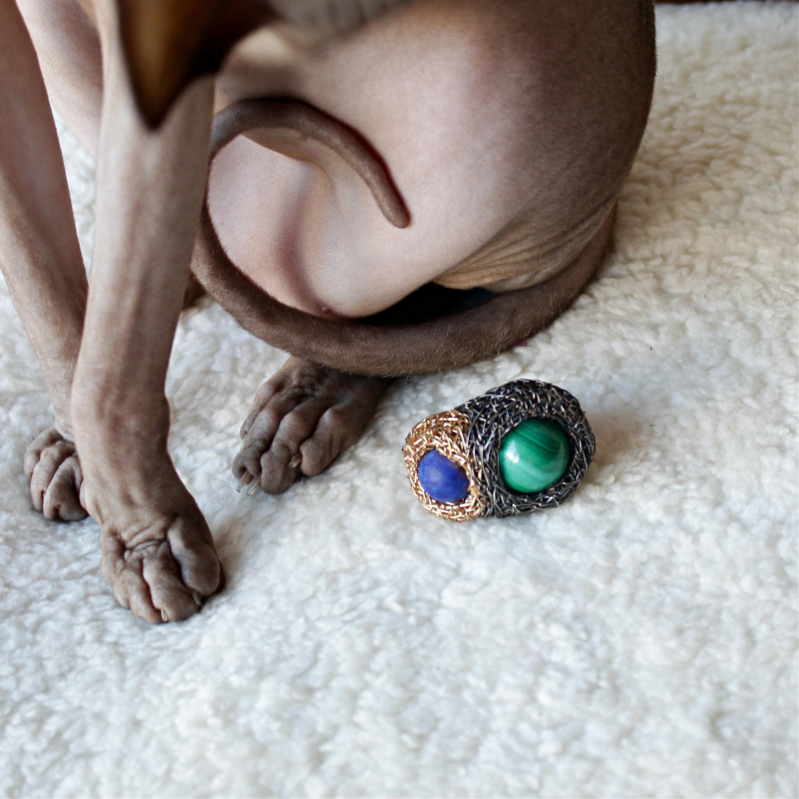 High quality Lapis Lazuli & Malachite One-Off 14 K Yellow Gold F. Cocktail Ring For Sale 9