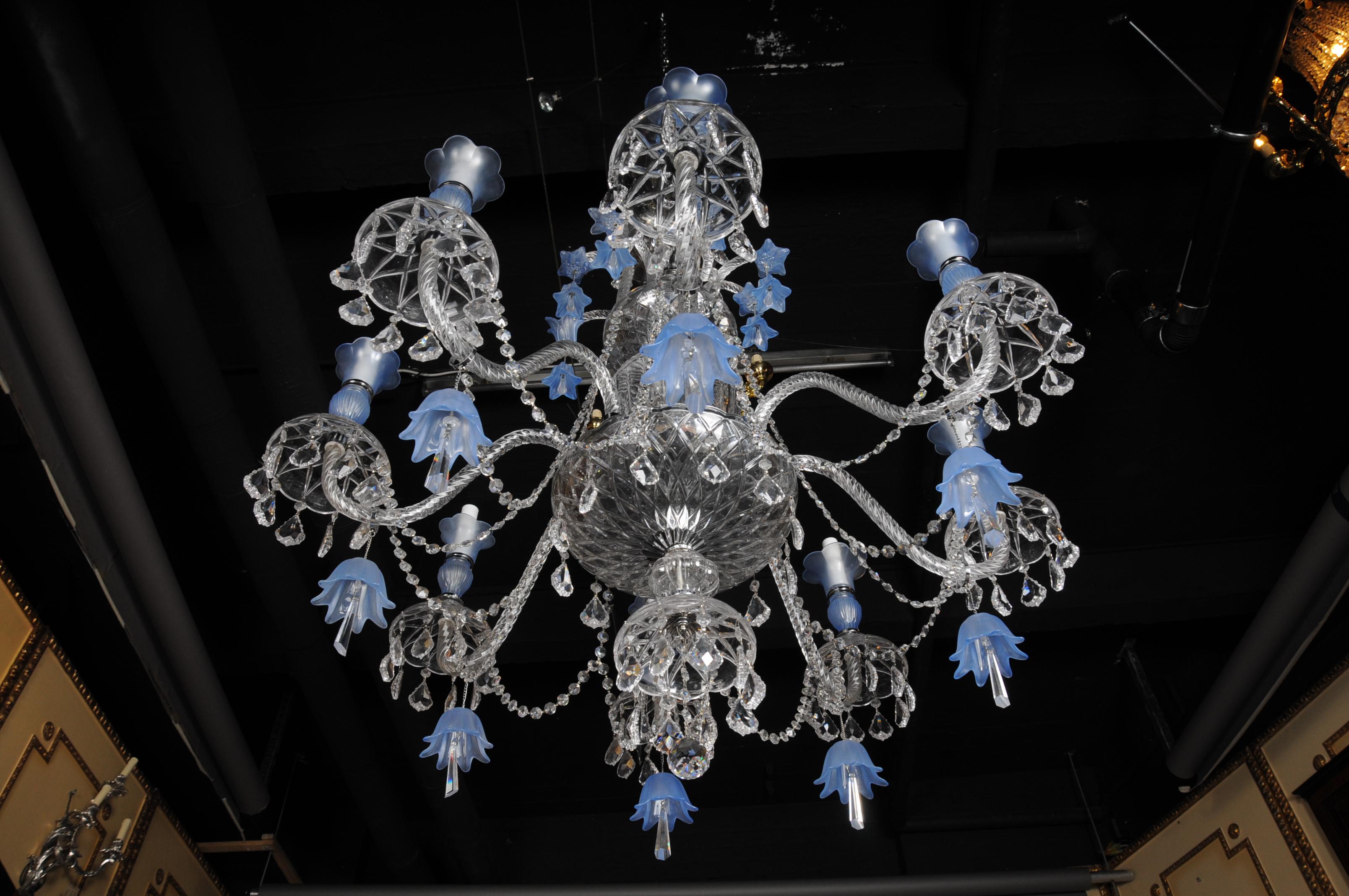 Grande lampadario di cristallo di alta qualità, probabilmente di Murano in vendita 6