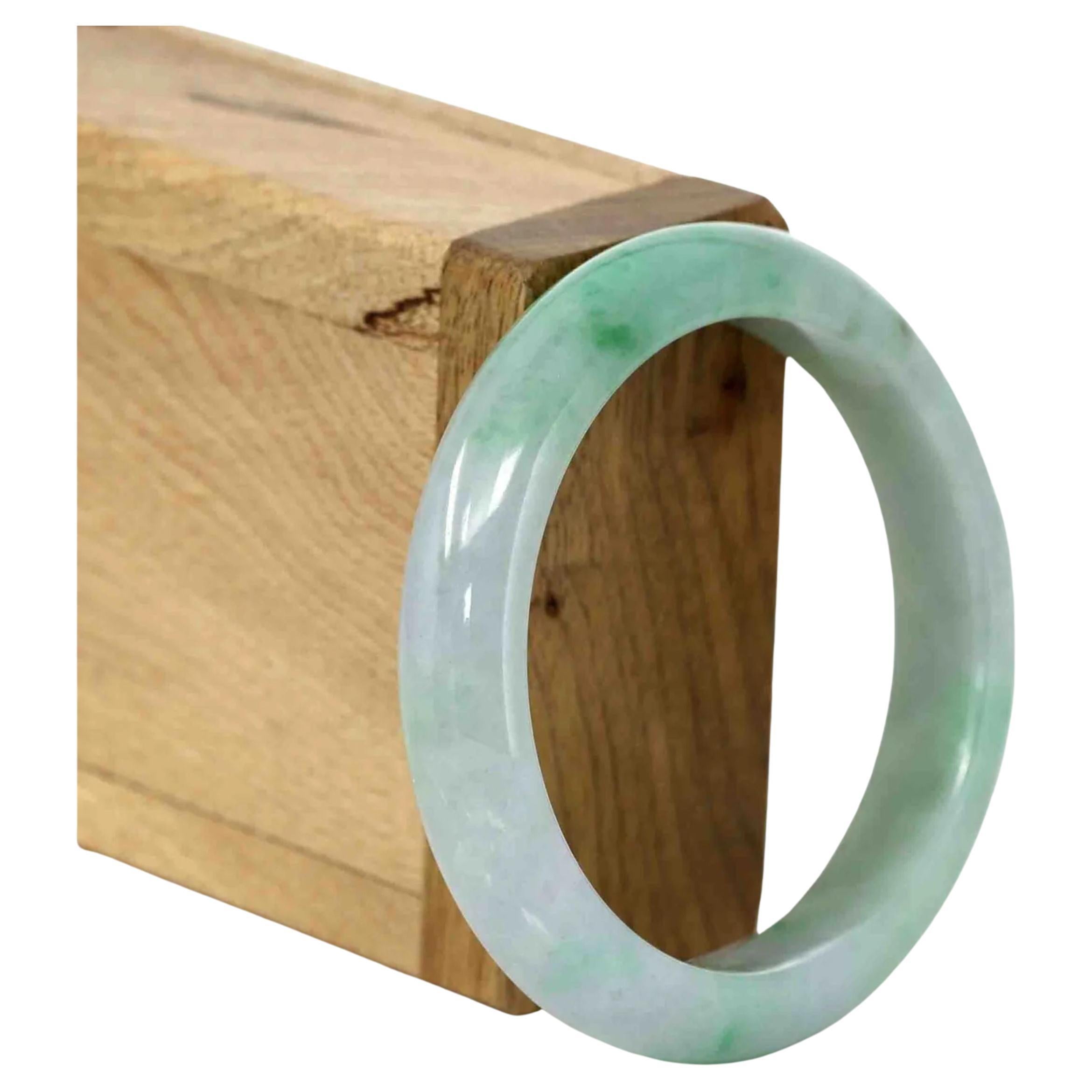 Bracelet jonc en jade naturel birman vert lavande de haute qualité ( 54,82 mm ) n°332