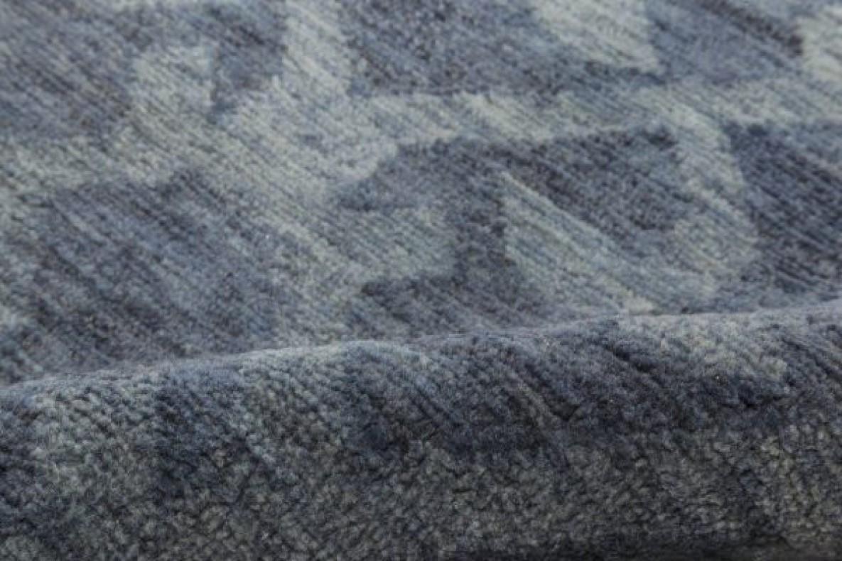 Moderno Runner moderno e di alta qualità in pashmina blu geometrica di Doris Leslie Blau in vendita