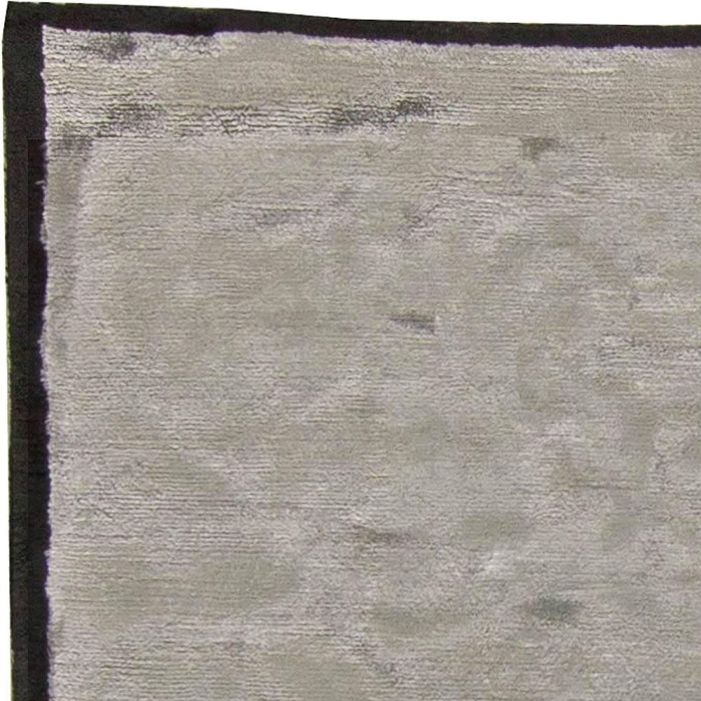 Alfombra moderna de lana gris hecha a mano de alta calidad por Doris Leslie Blau Anudado a mano en venta