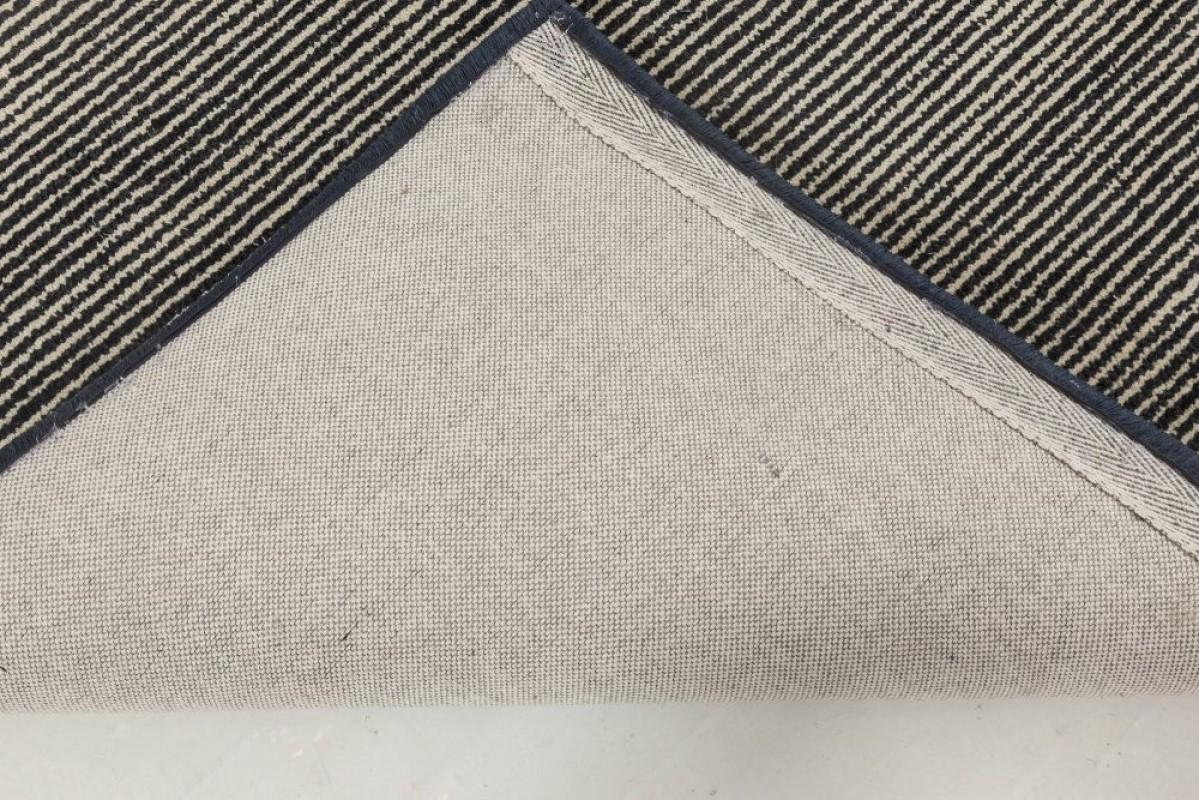High-Quality Modern Hand Tufted Beige, Black Rug by Doris Leslie Blau In condizioni Nuovo in vendita a New York, NY