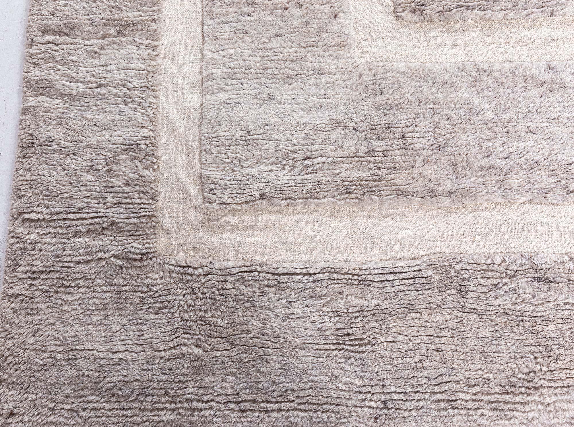 Monumental Elegance: Modern Art Deco Wool Rug by Doris Leslie Blau For Sale 1