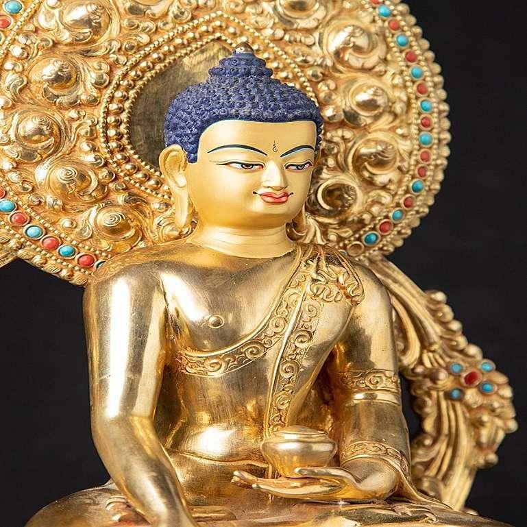 High quality Nepali bronze Buddha statue from Nepal For Sale 1
