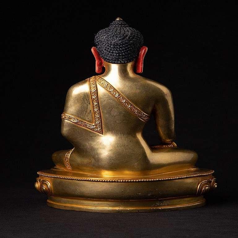High Quality Nepali Buddha Statue from Nepal In Good Condition For Sale In DEVENTER, NL