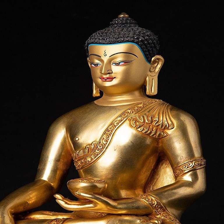 High Quality Nepali Buddha Statue from Nepal For Sale 3