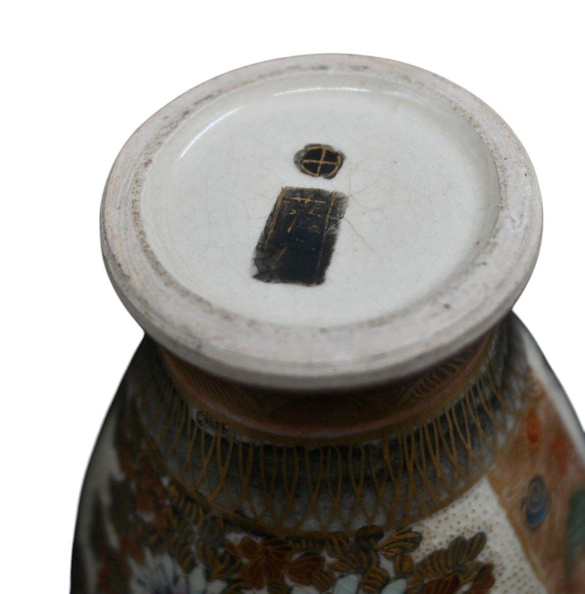 Hochwertige alte japanische Satsuma  Vase aus Steingut, um 1900, Meiji-Periode im Angebot 1