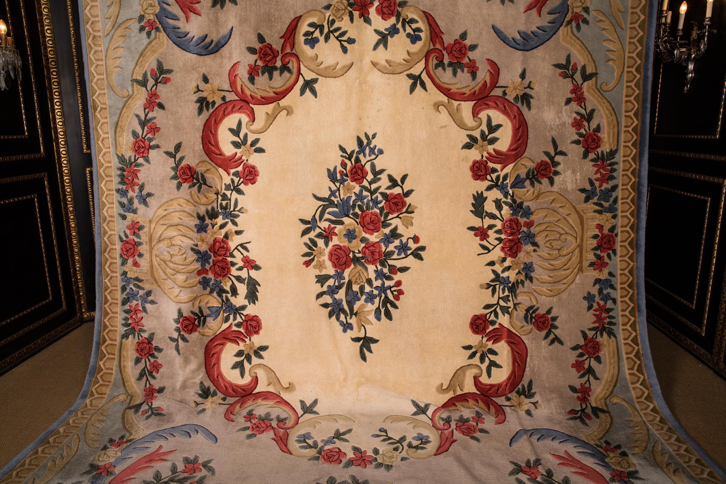 Hand-Knotted High Quality Palace Rug Finely Knotted Beautiful Colors For Sale
