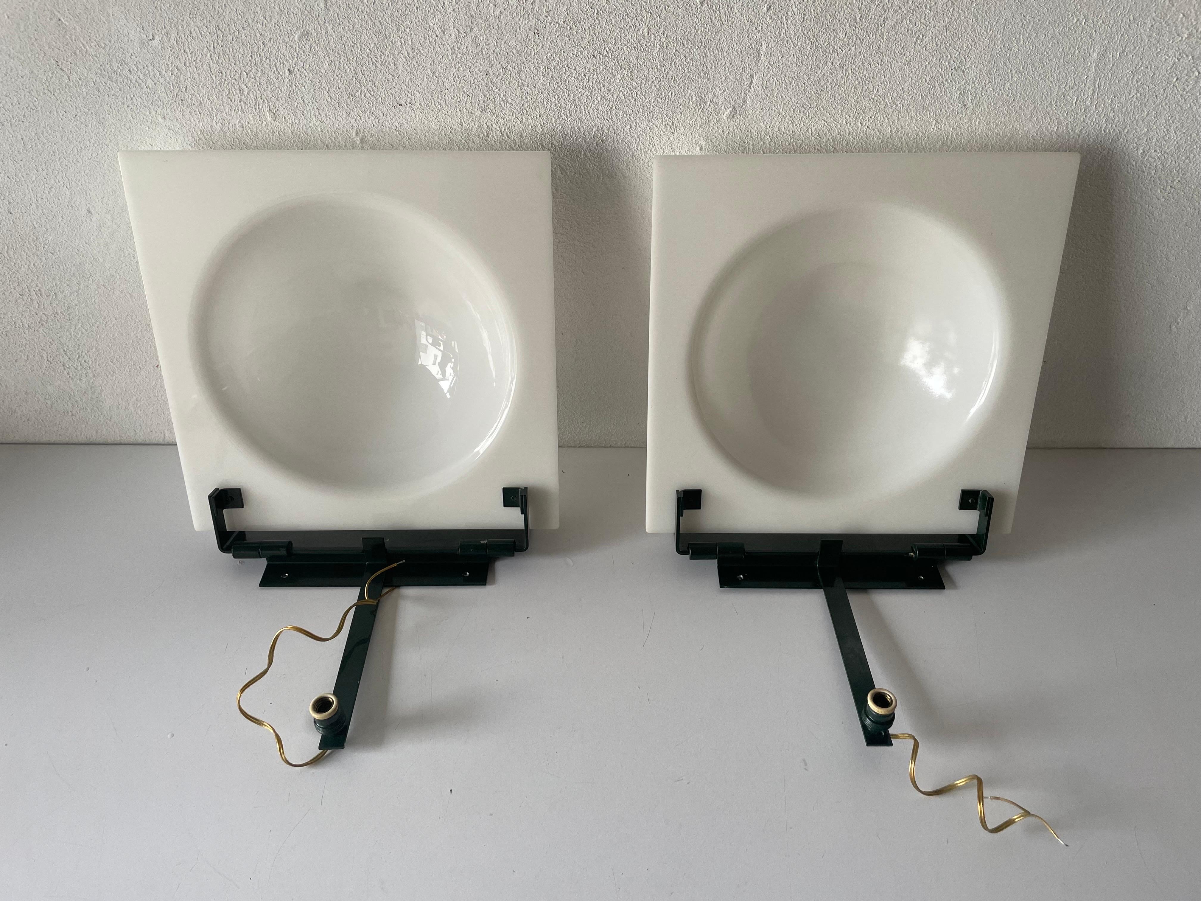 Metal High Quality Plexiglass Bubble Design Pair of Wall Lamps, 1960s, Italy For Sale