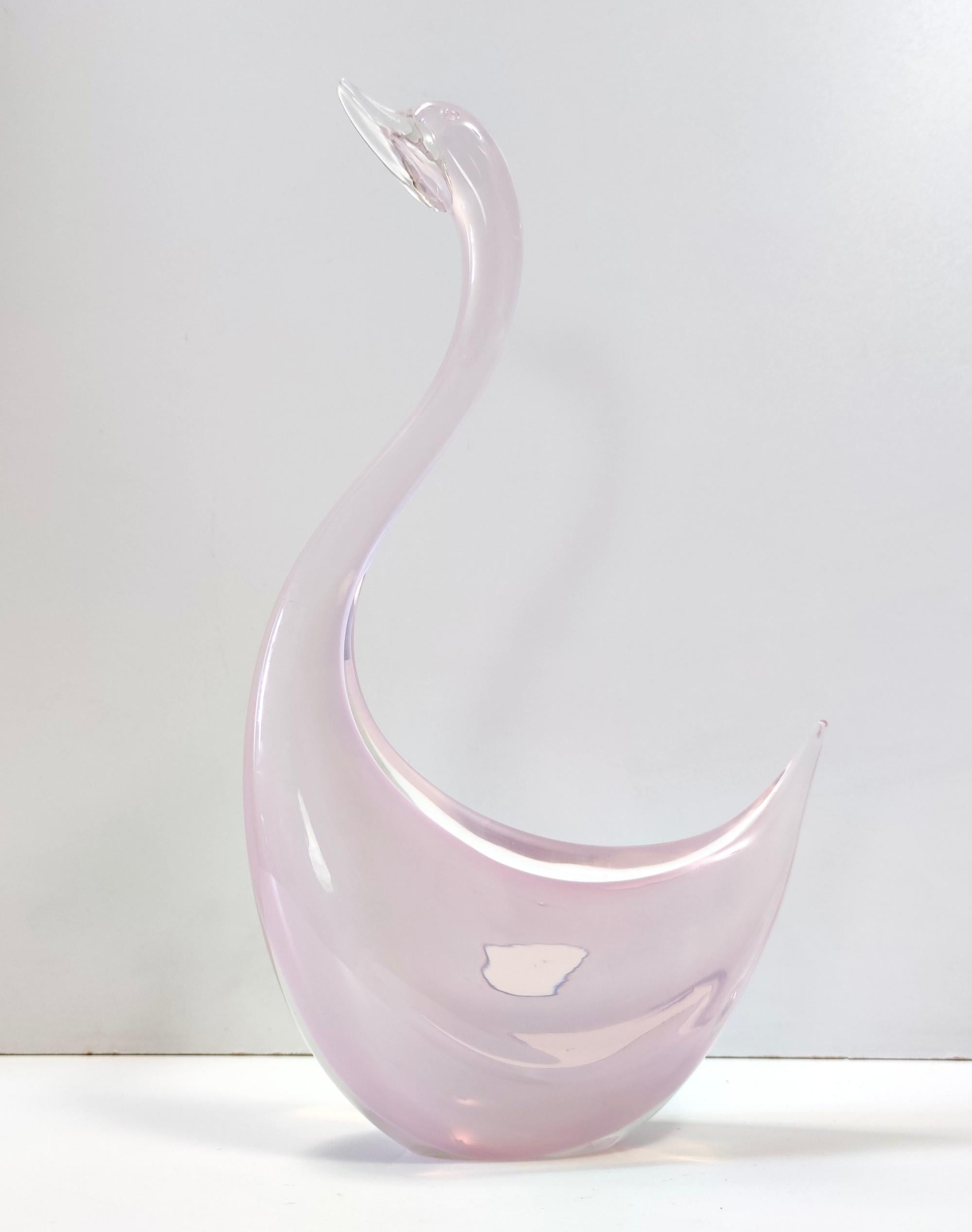High-Quality Postmodern Pink Sommerso Murano Glass Swan by Elio Raffaeli, Italy For Sale 1