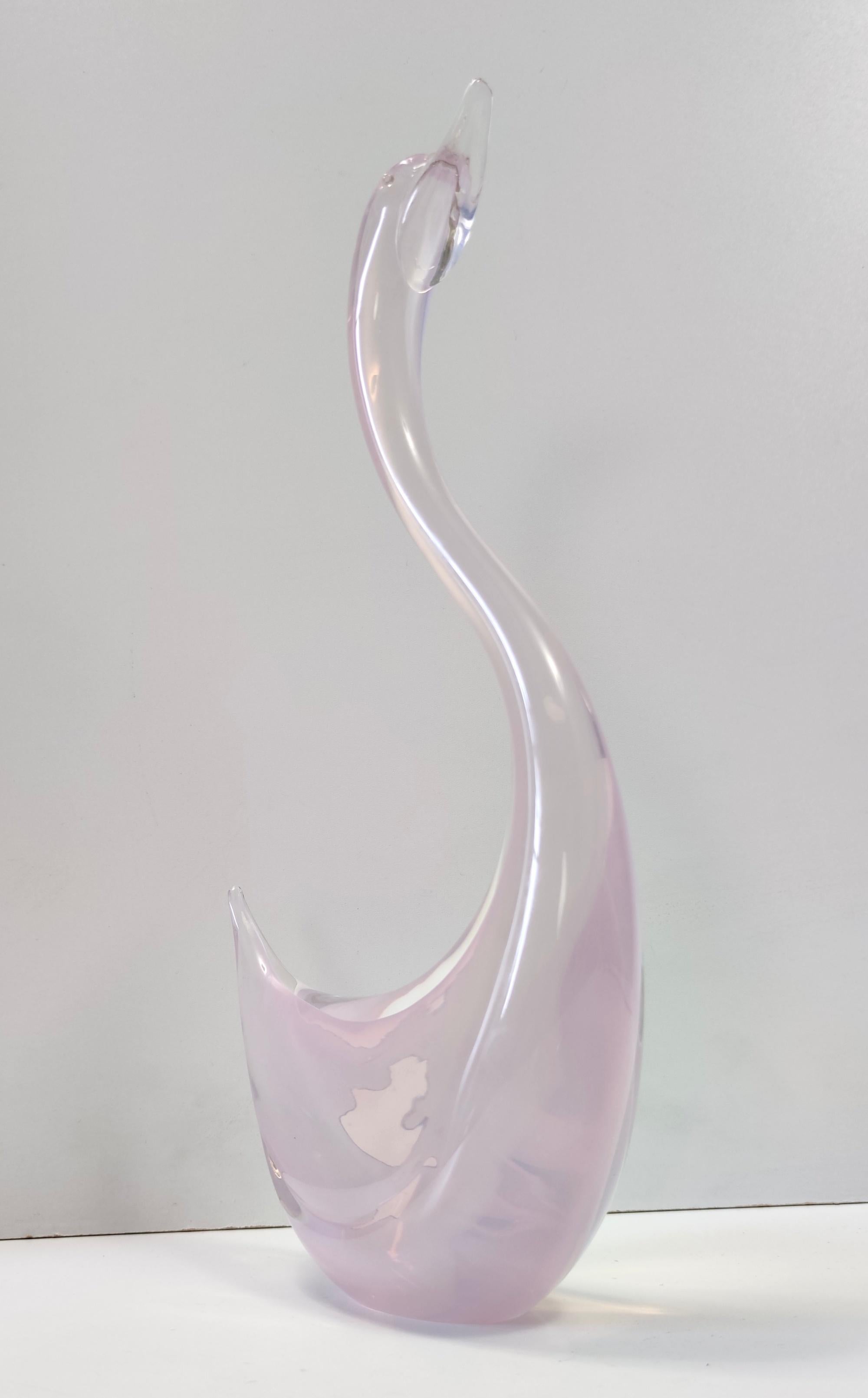 Late 20th Century High-Quality Postmodern Pink Sommerso Murano Glass Swan by Elio Raffaeli, Italy For Sale