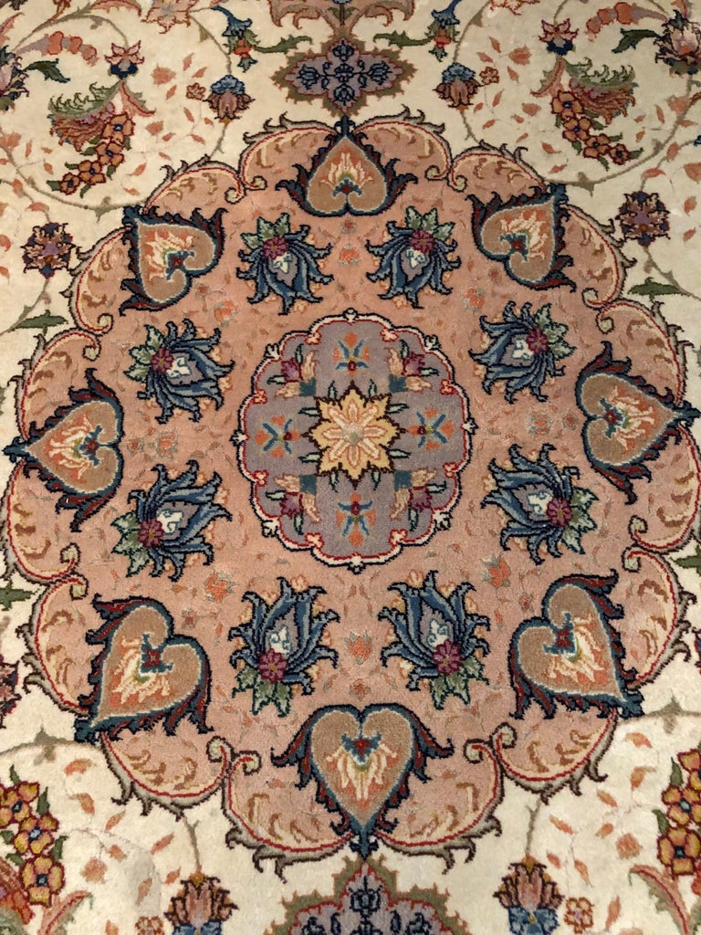 High Quality Rug, Carpet Cork Wool with Silk Very Fine Knotted For Sale