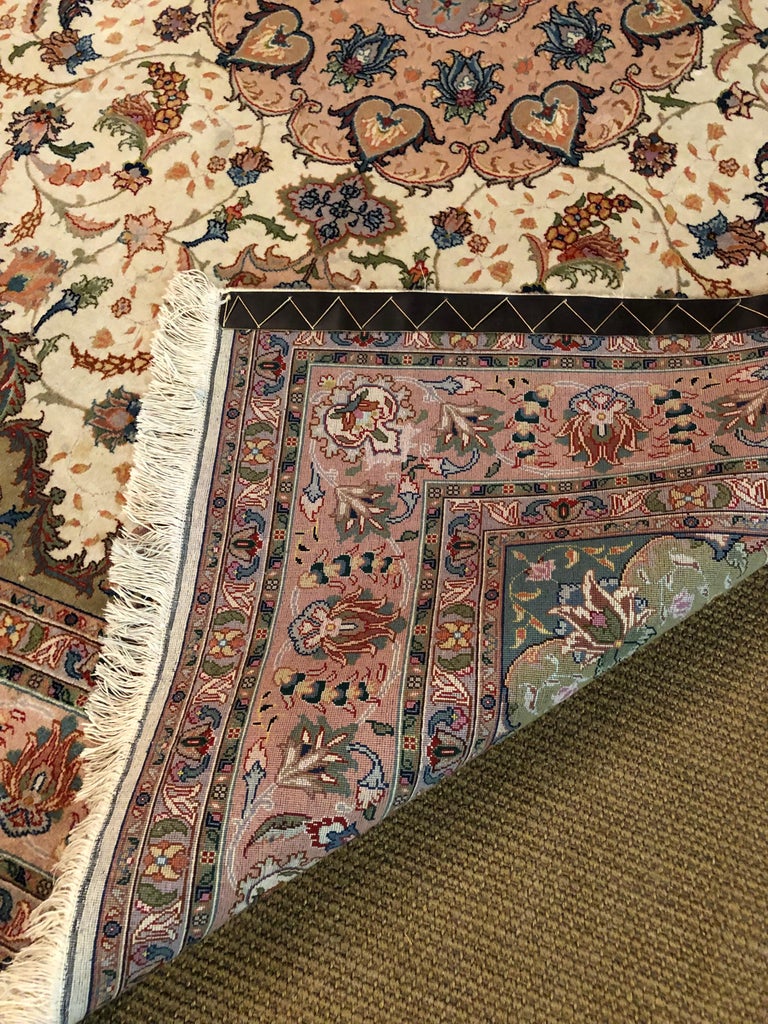 High Quality Rug, Carpet Cork Wool with Silk Very Fine Knotted For Sale