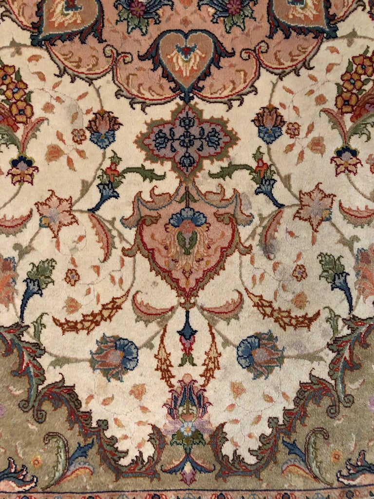 High Quality Rug, Carpet Cork Wool with Silk Very Fine Knotted For Sale