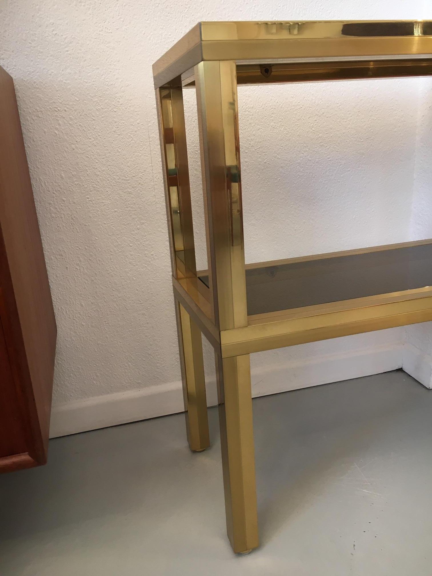 High Quality Solid Brass and Smoked Glass Two-Tier Console Table, circa 1970s In Good Condition In Geneva, CH