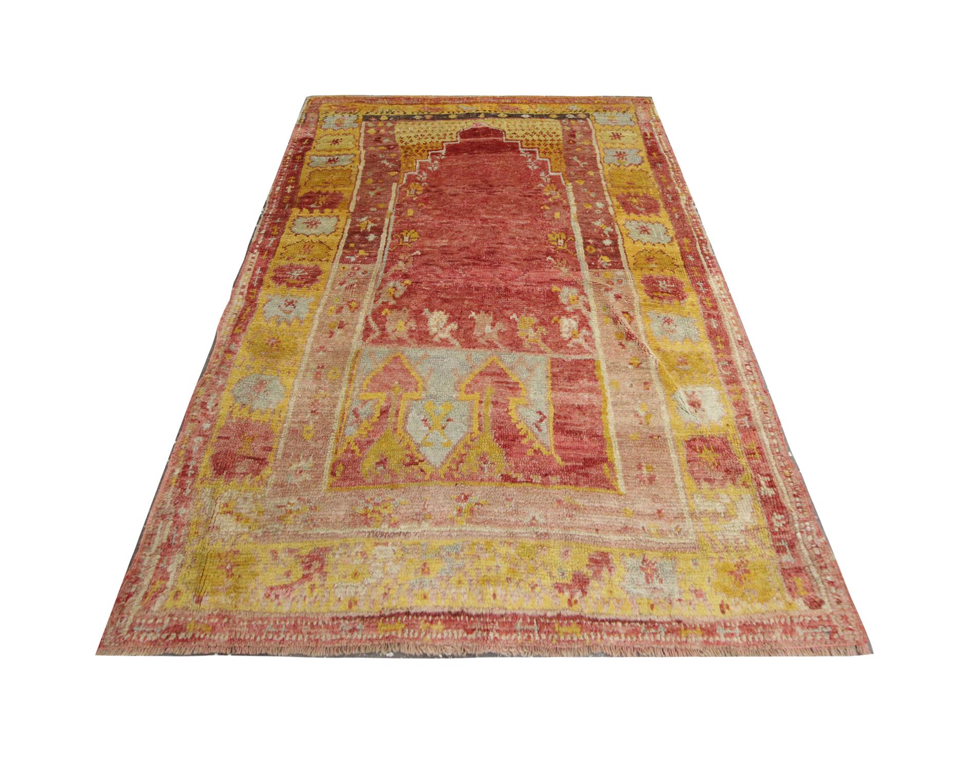 Upgrade your floors with this high-quality antique Turkish rug, hand knotted in 1940 with hand-spun, vegetable-dyed wool and cotton, woven by some of the finest rug artisans. Perfect for any modern or traditional interiors, bedrooms, living rooms or