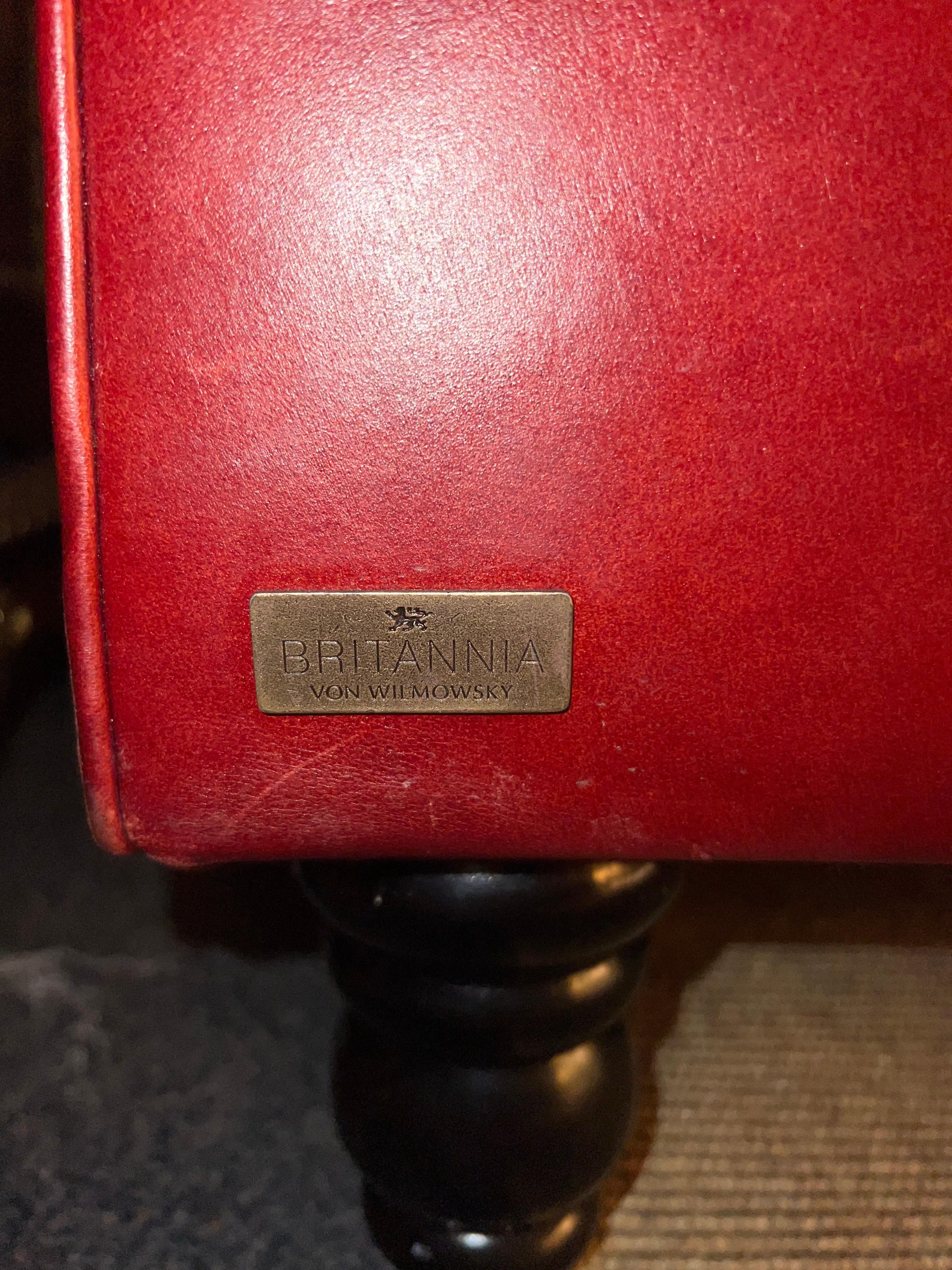 Fauteuil Chesterfield rouge de haute qualité fabriqué par Wilmowski en vente 11