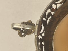 High relief 19th cent. Italian shell cameo with golden Bahraini pearls border