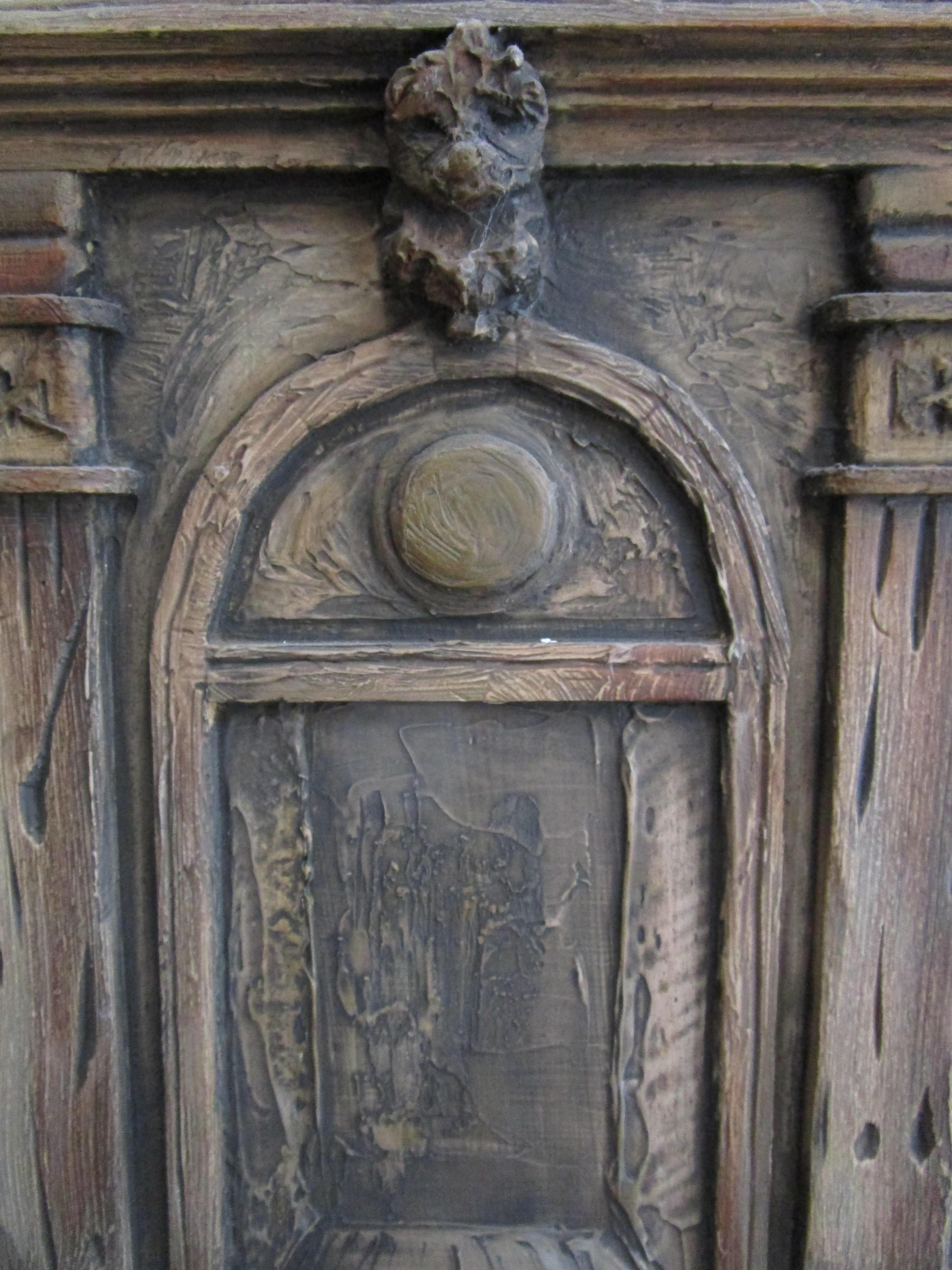 Fachada de Iglesia en Alto Relieve Obra de Arte Religioso Hecha a Mano en Marco Shadowbox Profundo siglo XX en venta