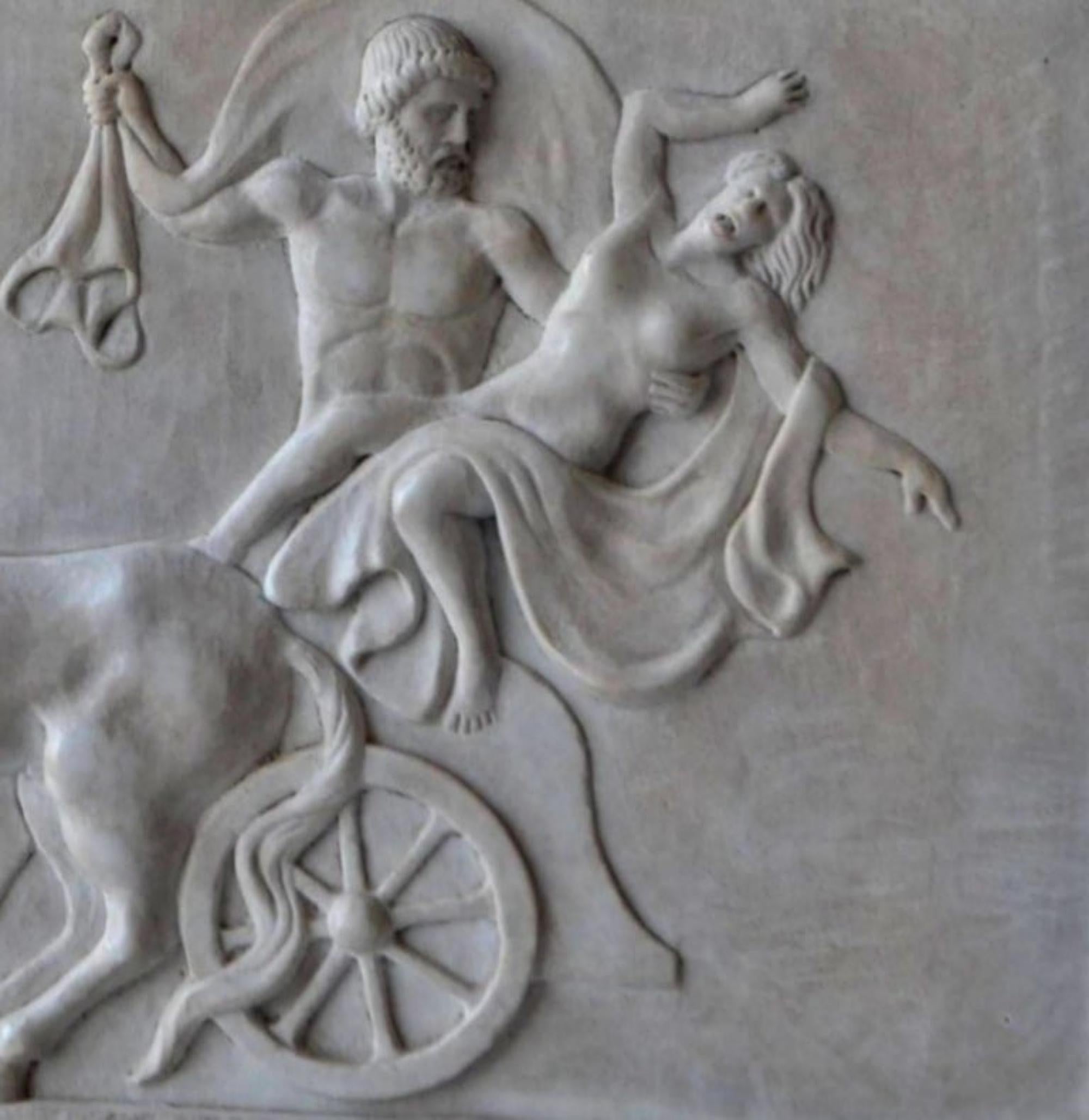 Hochrelief aus weißem Carrara-Marmor, Rape of Proserpina des Gottes Pluto, 20. Jahrhunderts (Italienisch) im Angebot