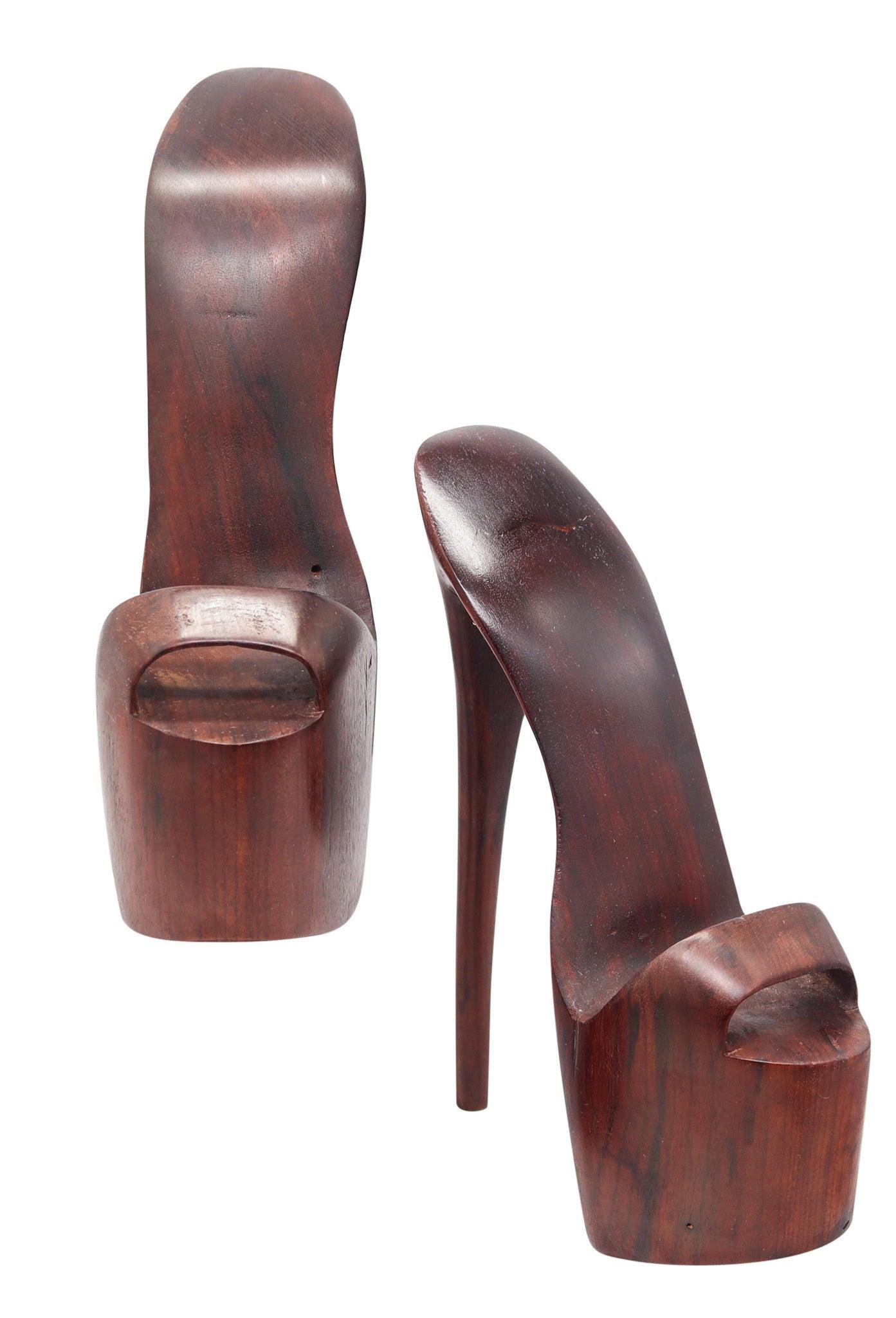 HIGH-RISE Schuhe Mid Century Modernist 1960 Buchstützen aus geschnitztem Edelholz (Handgefertigt) im Angebot