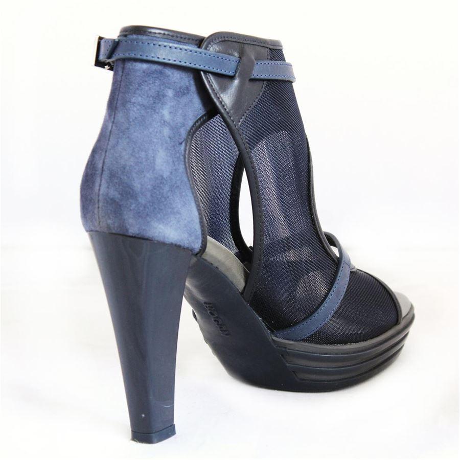 Leather and suede Net Blue color Heel height cm 10 (3.93 inches) Plateau height cm 3 (1.18 inches)
