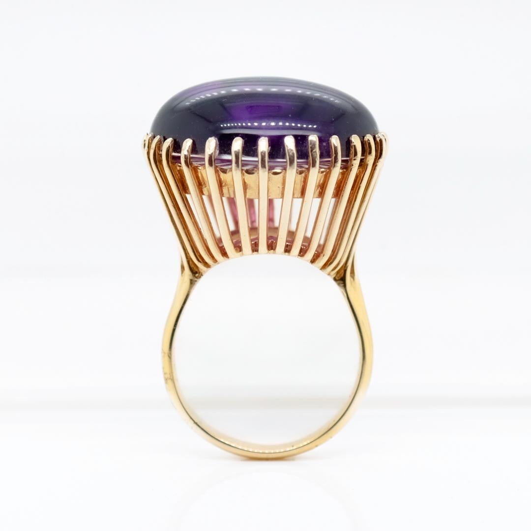 High-Set signiert Mitte des Jahrhunderts 14k Gold & Amethyst Cabochon Cocktail-Ring von Lesko 7