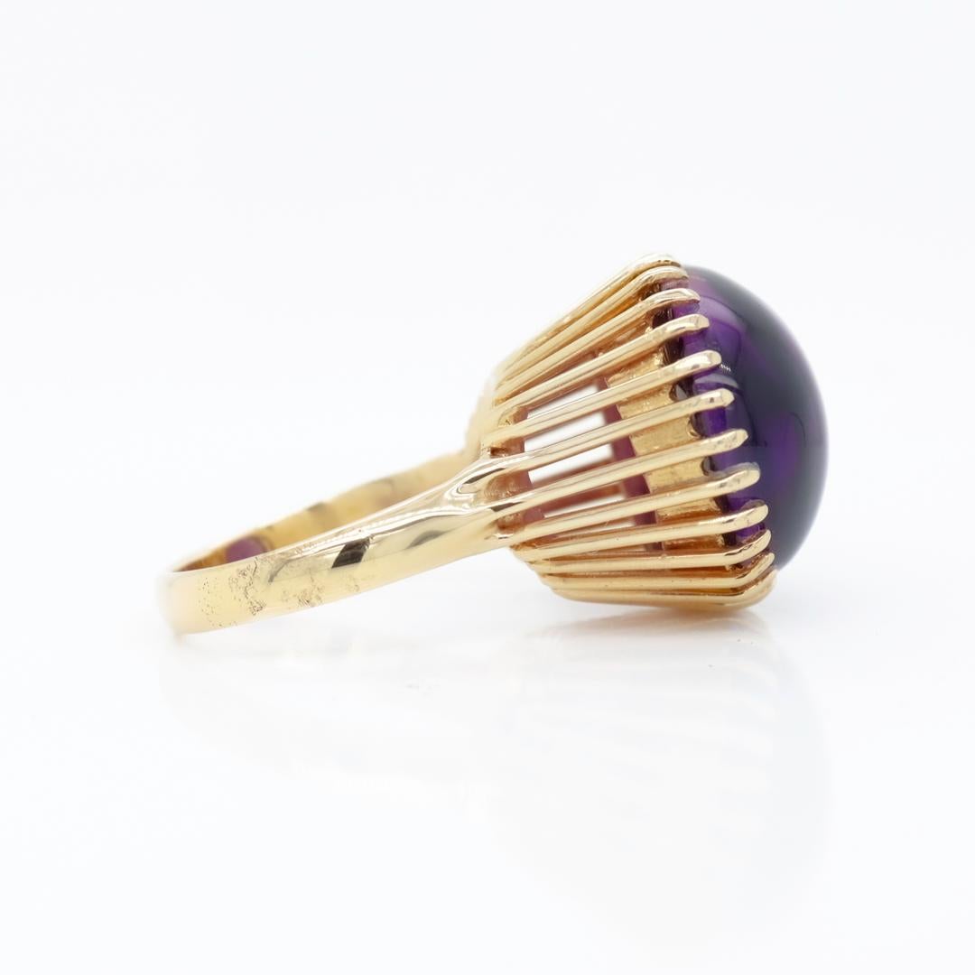 High-Set Signed Mid-Century 14k Gold & Amethyst Cabochon Cocktail Ring by Lesko For Sale 2
