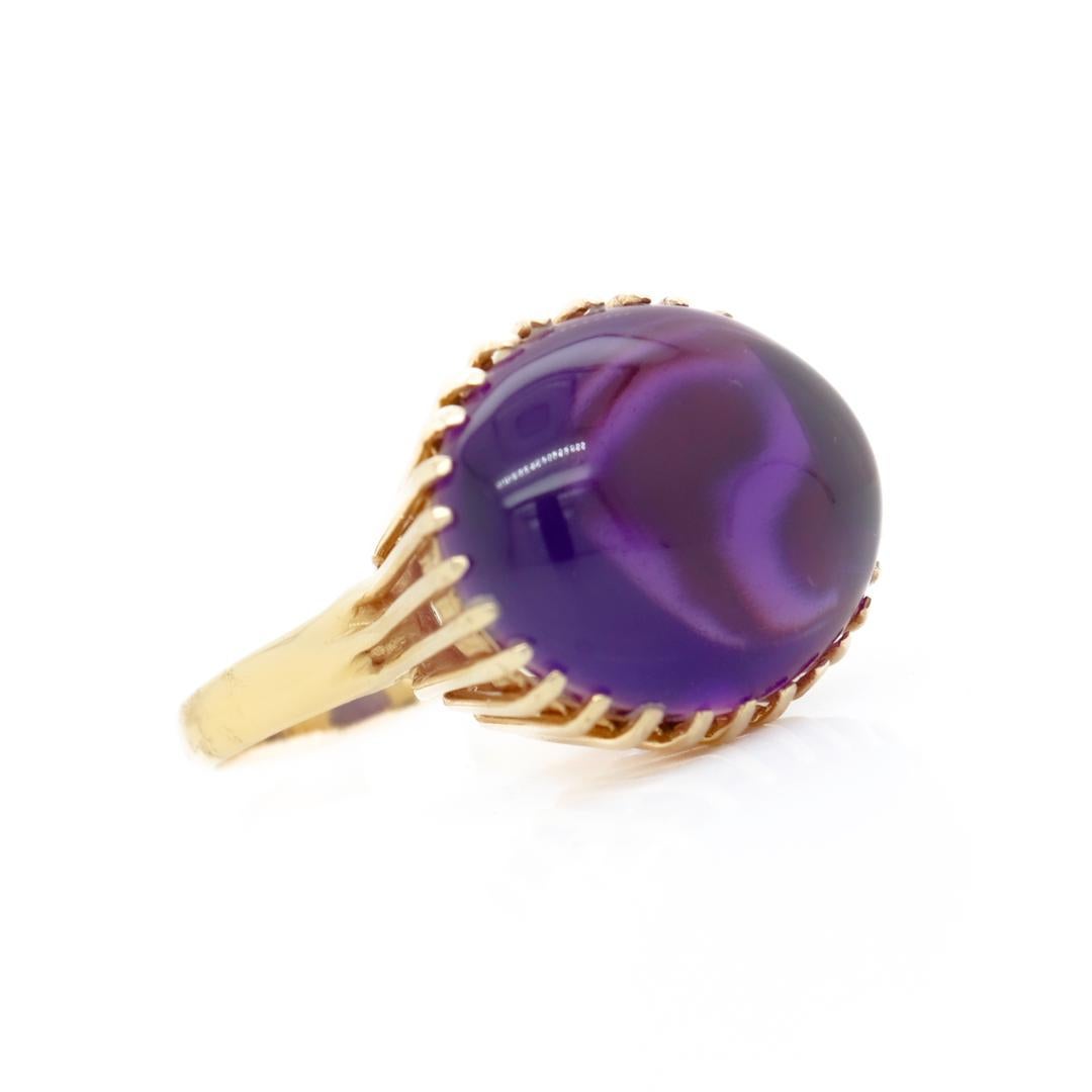 High-Set Signed Mid-Century 14k Gold & Amethyst Cabochon Cocktail Ring by Lesko For Sale 3