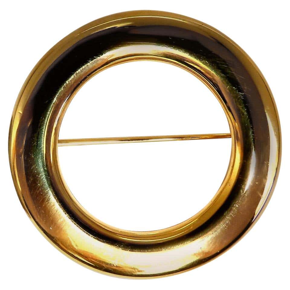 Classic Circle Round 18 Karat Gold Pin For Sale at 1stDibs | gold ...