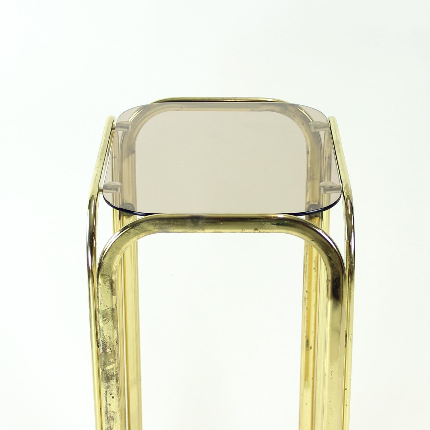 Métal Table d'appoint haute avec plateau en verre, Tchécoslovaquie, 1970 en vente