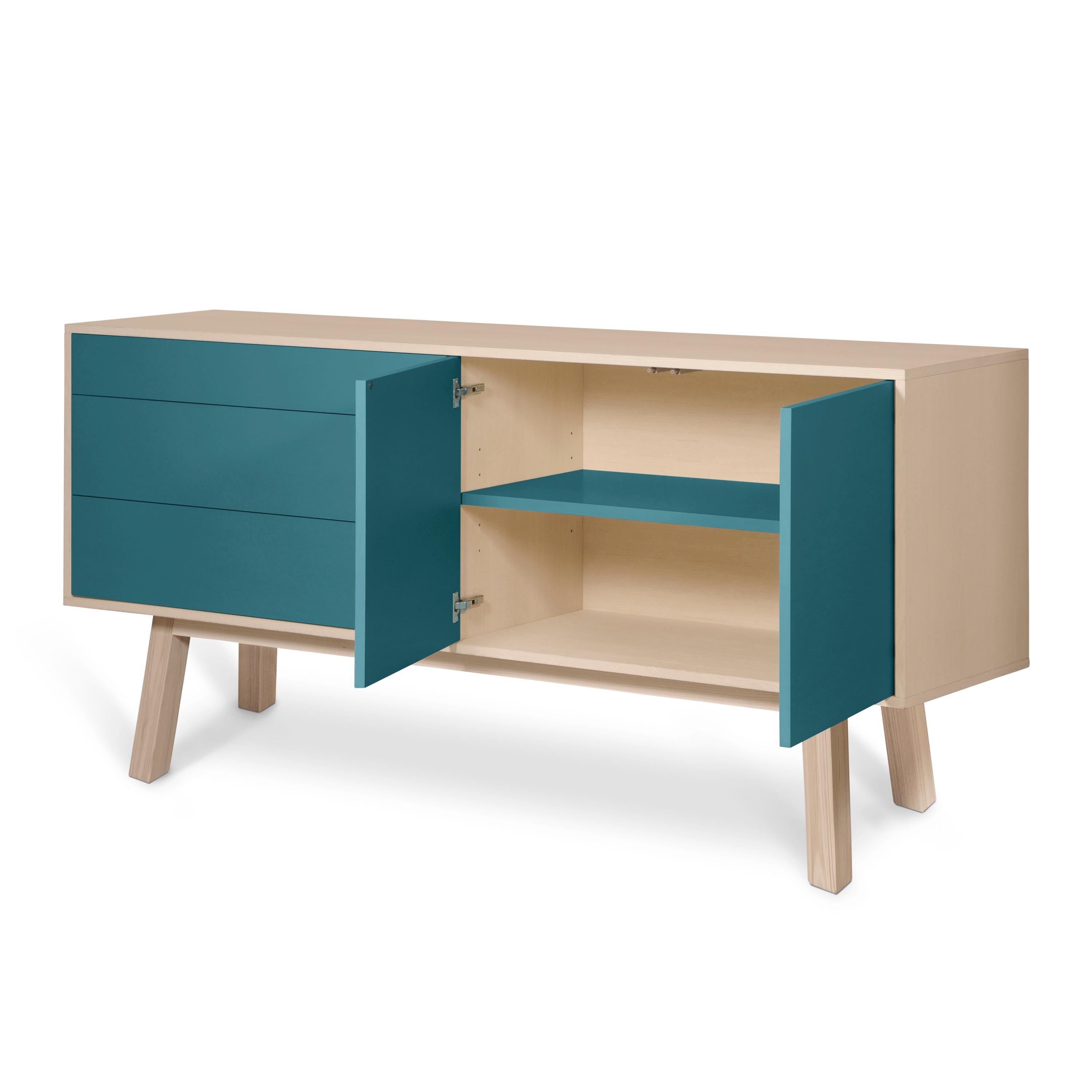 Credenza francese a 2 porte e 3 cassetti di colore blu mare, disegnata da Eric Gizard - Parigi in vendita 2