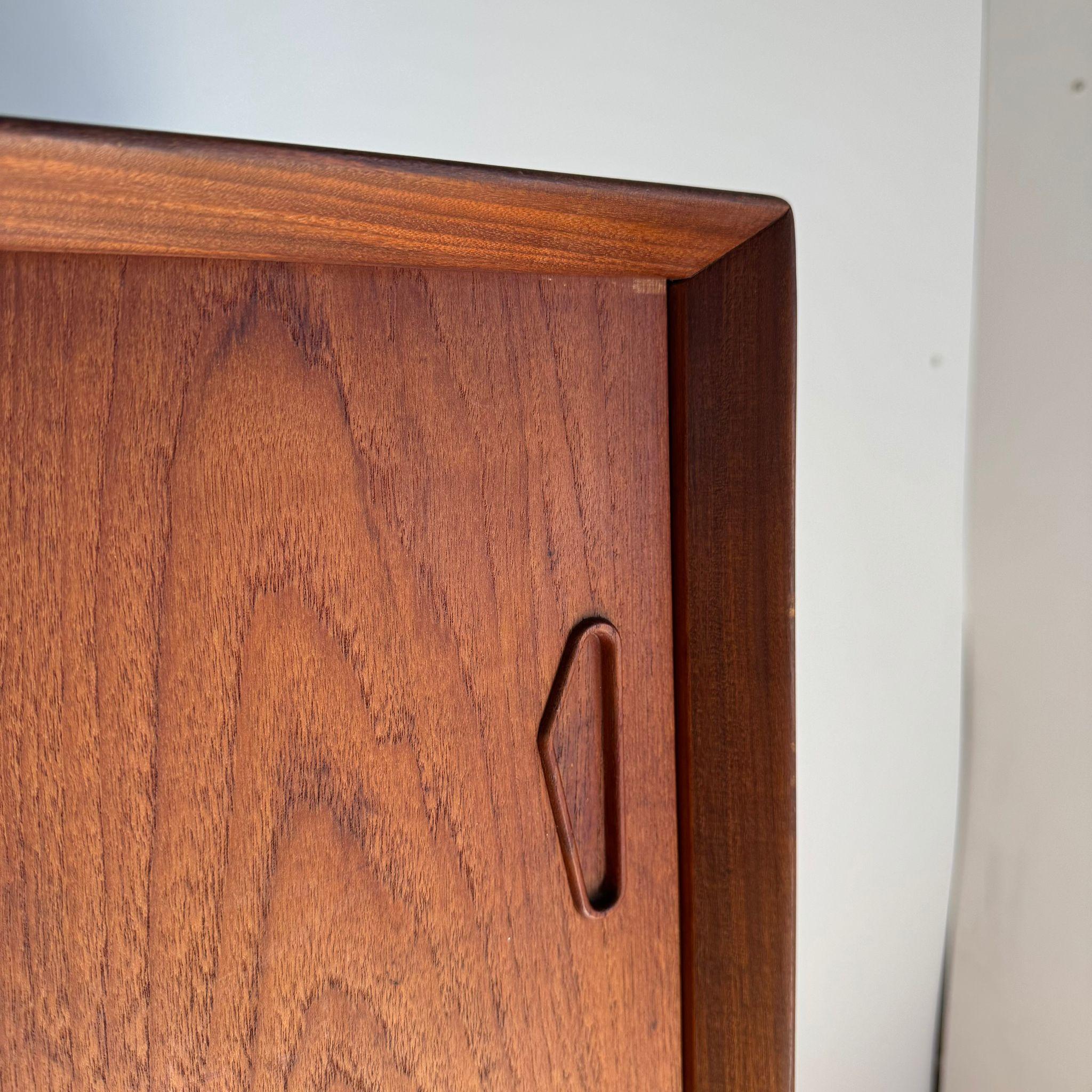 High sideboard in teak, Denmark 1960 For Sale 1