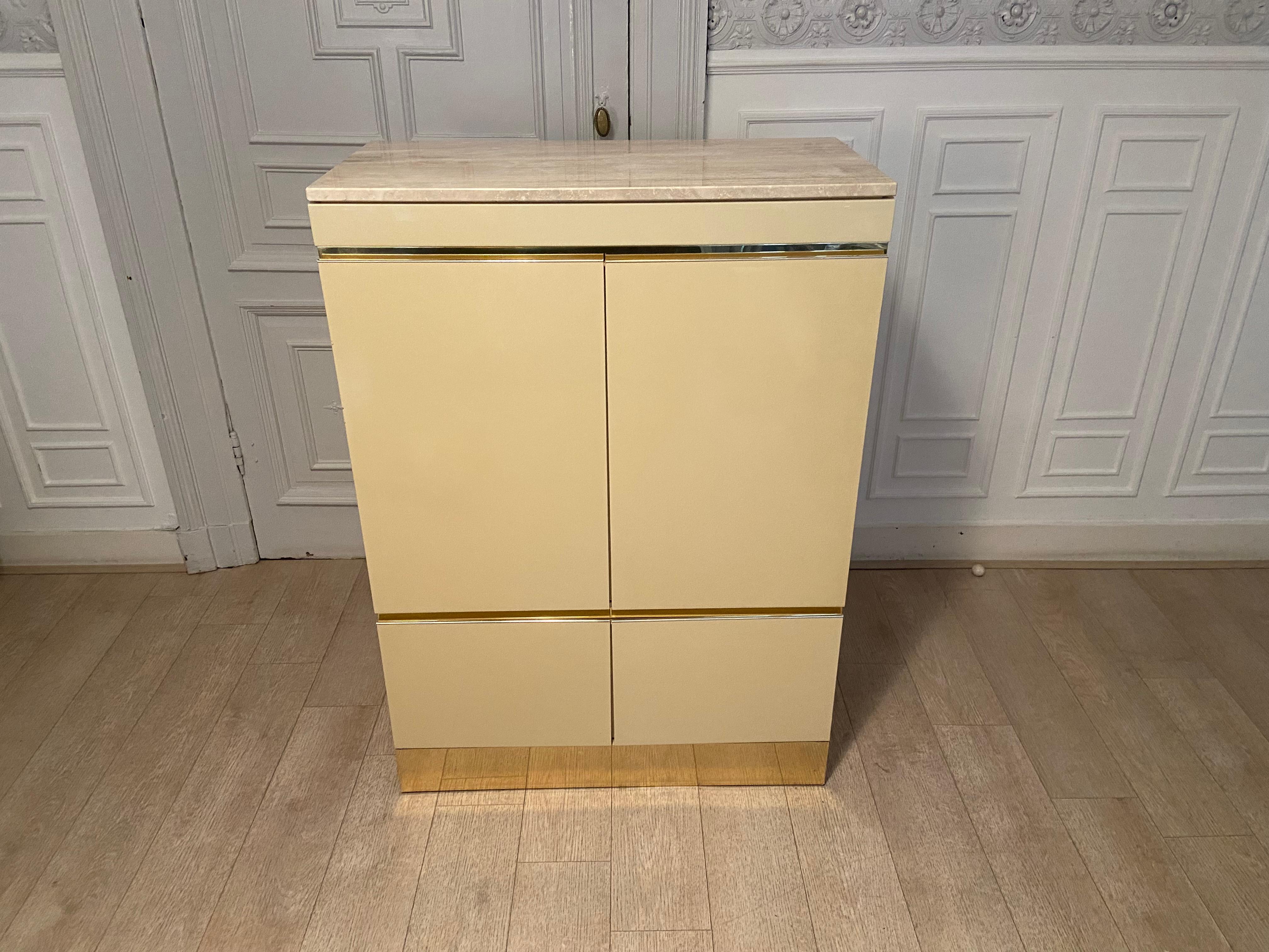 Mid-Century Modern High Sideboard, Ivory Lacquer, Gold and Travertine, 1970