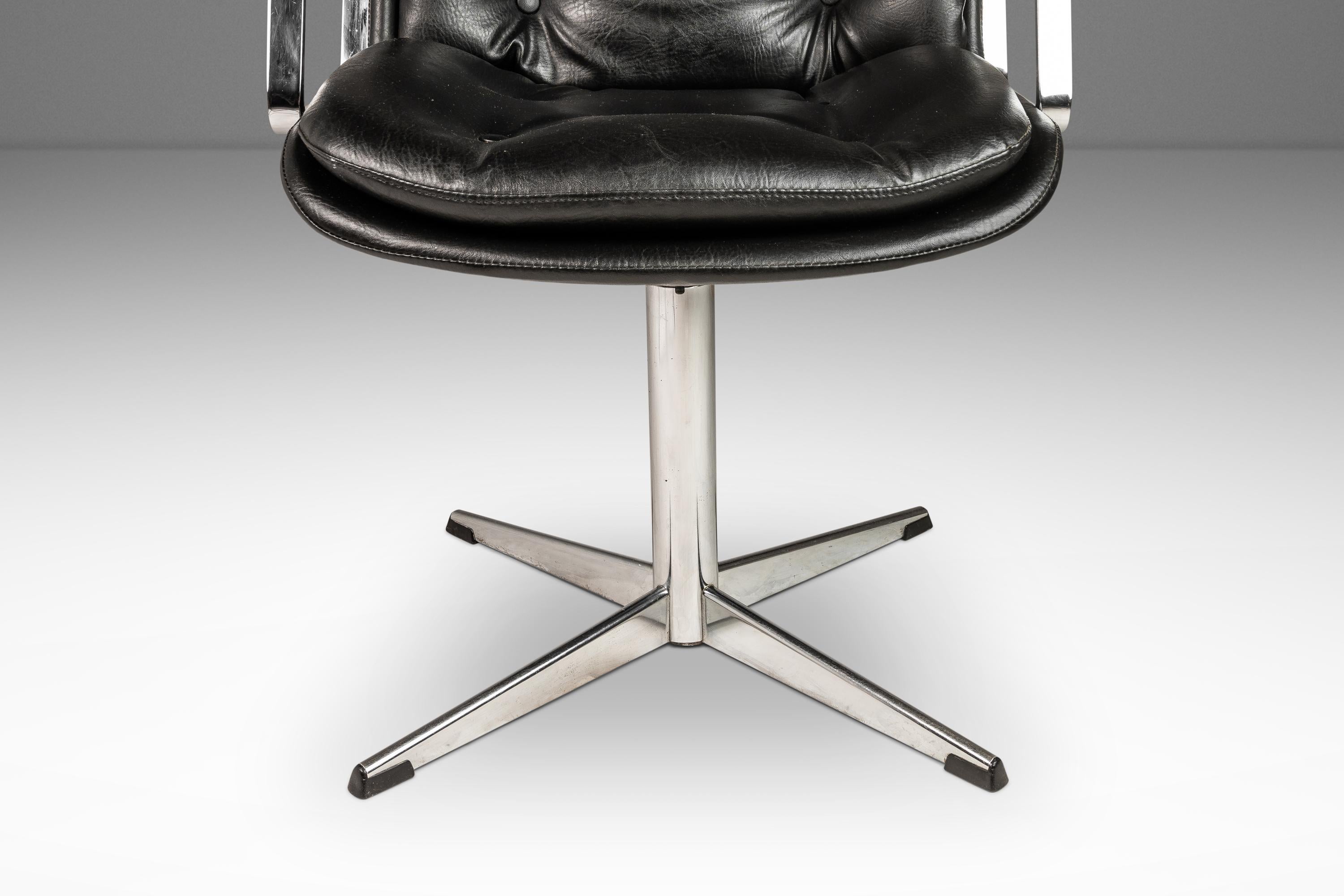 Chaise de bureau à haut niveau en chrome et vinyle d'après Charles Pollock, États-Unis, années 1960 en vente 3