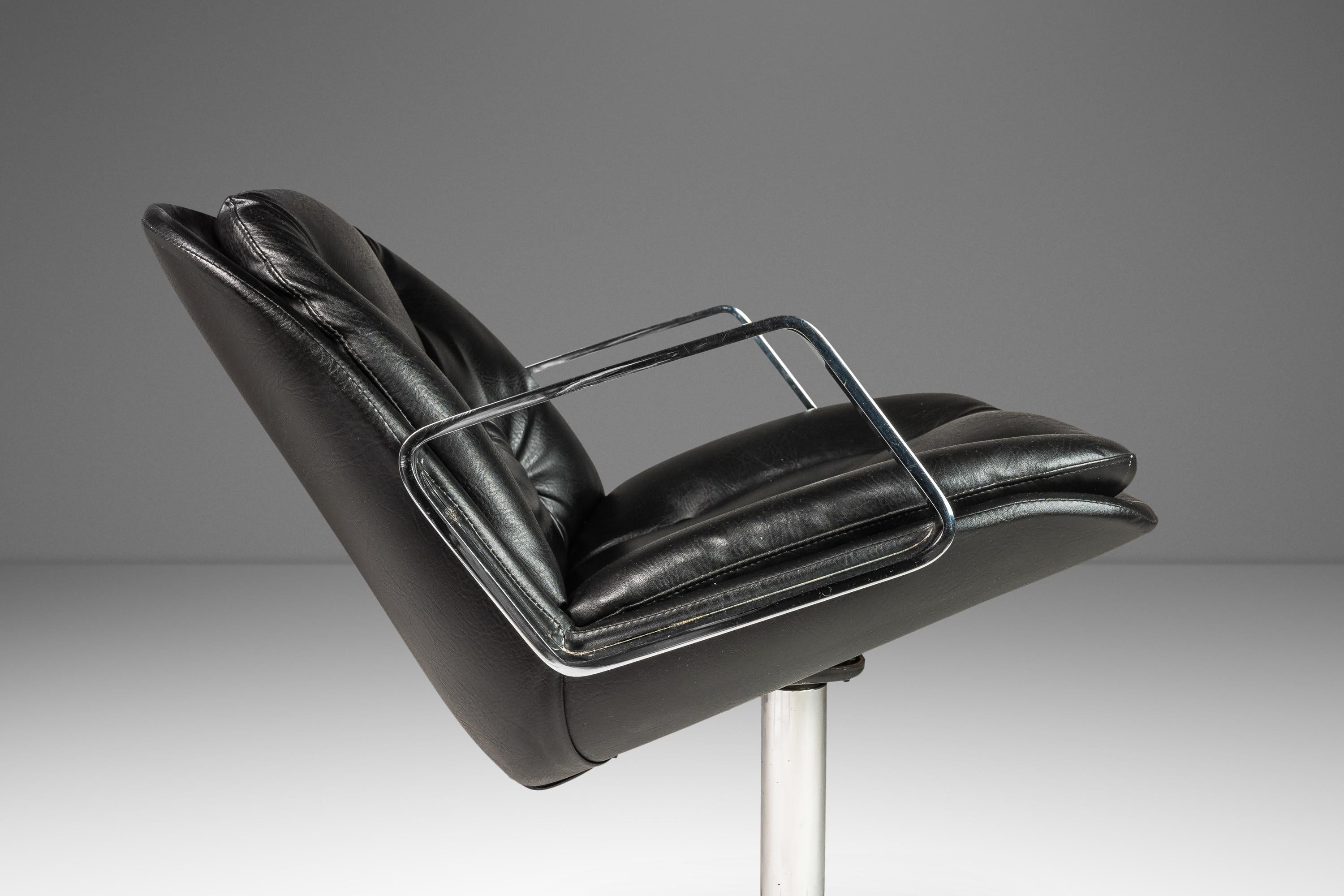 Chaise de bureau à haut niveau en chrome et vinyle d'après Charles Pollock, États-Unis, années 1960 en vente 7