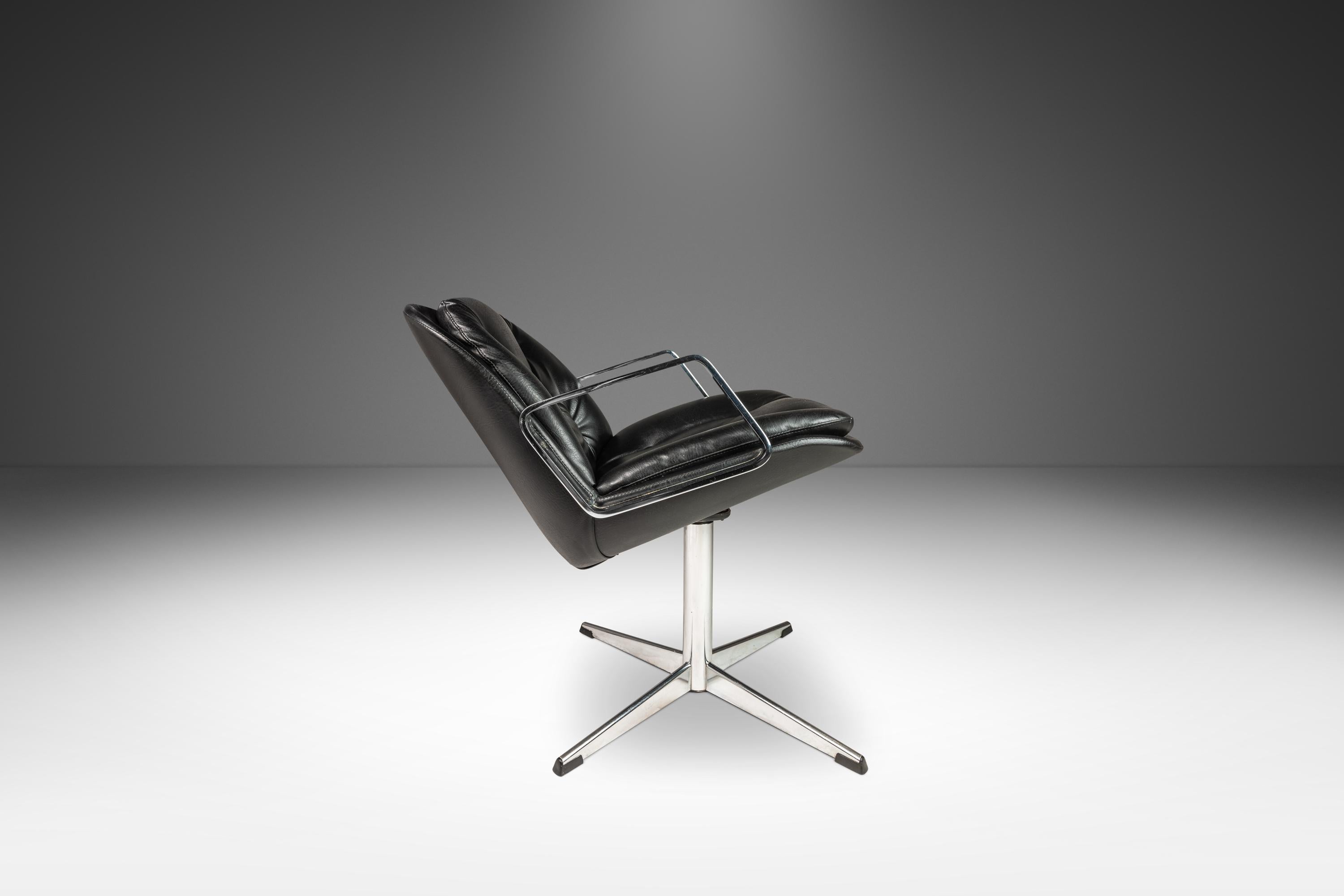 Chaise de bureau à haut niveau en chrome et vinyle d'après Charles Pollock, États-Unis, années 1960 en vente 2