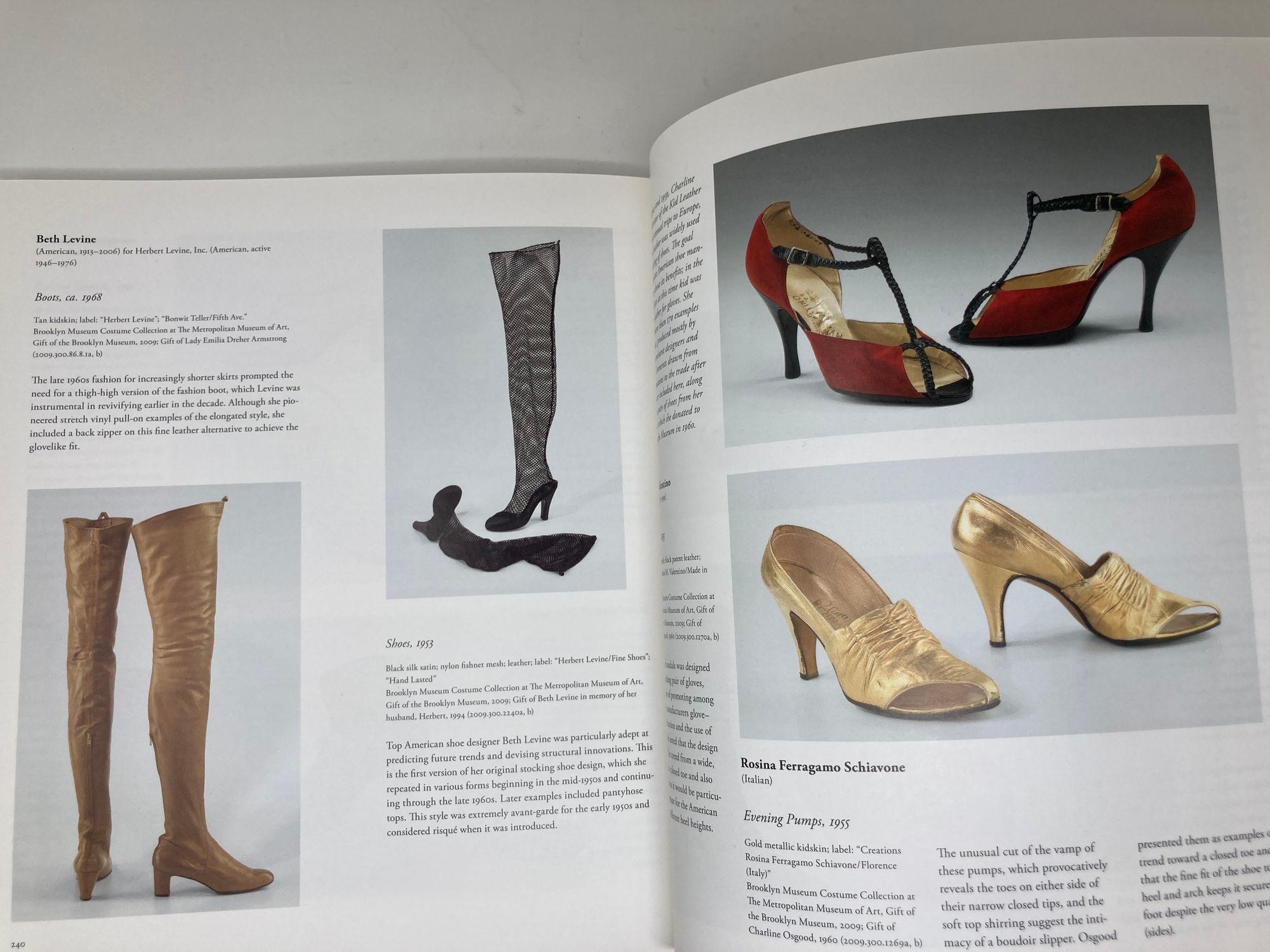 Le grand style : Chefs-d'œuvre de la collection de costumes du Brooklyn Museum en vente 11