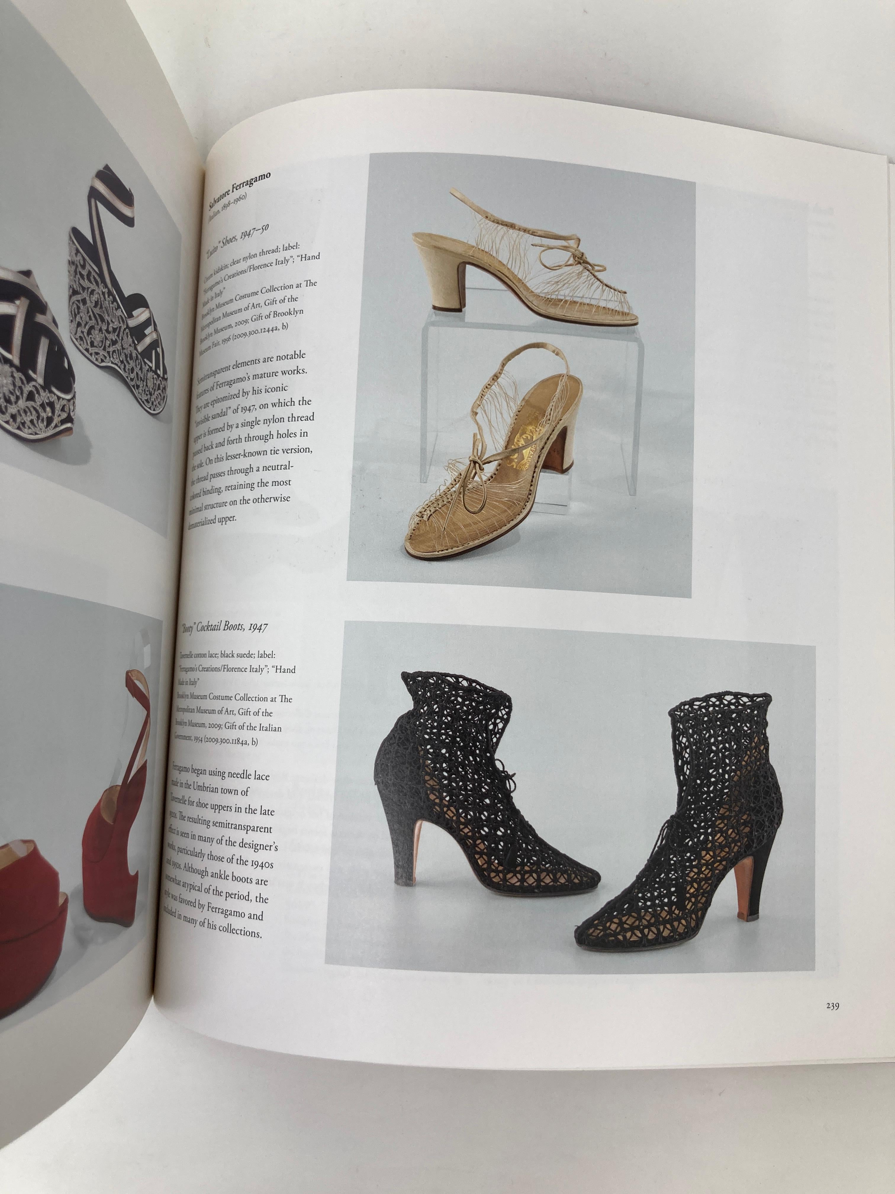Alto stile: Opere d'arte della collezione di costumi del Brooklyn Museum in vendita 13