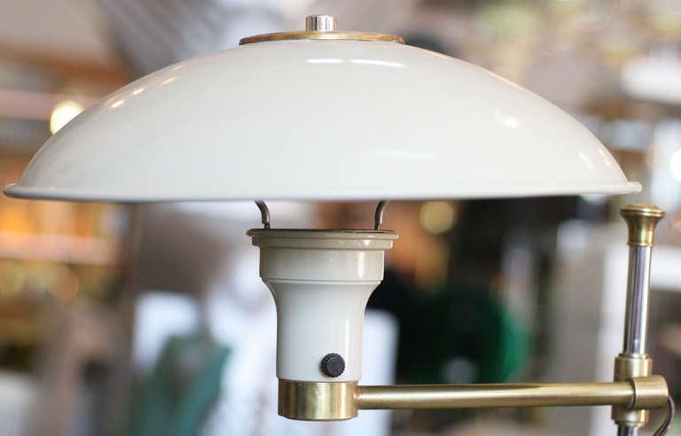 Américain High Style Midcentury Desk Lamp en vente