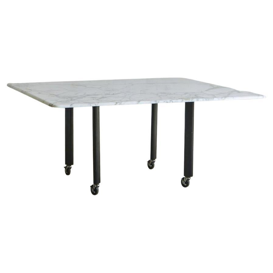 Table haute avec plateau en marbre Calacatta par Joseph D'Urso pour Knoll, années 1990 en vente