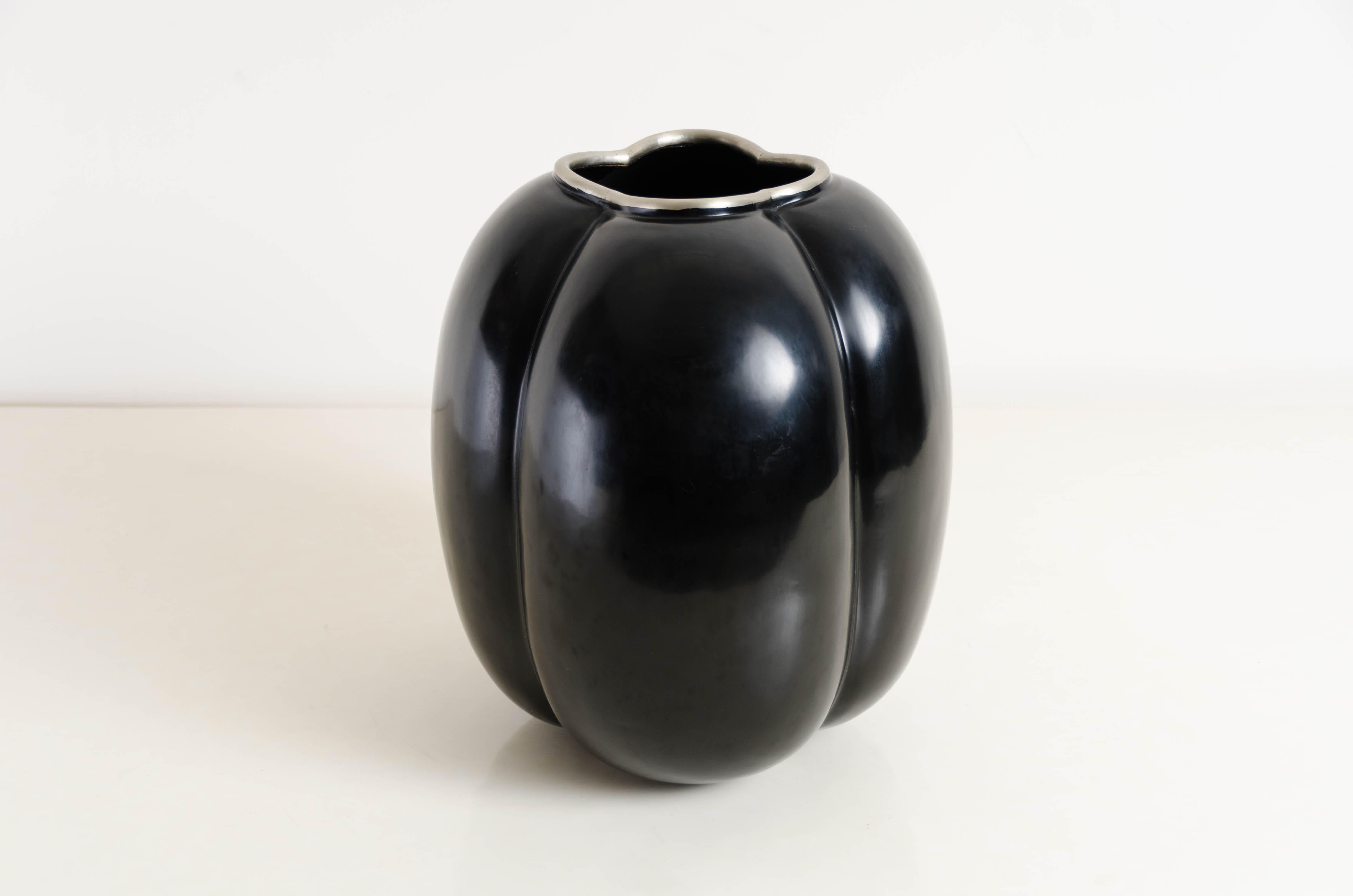 Contemporary High Tang Vase, Black Lacquer by Robert Kuo, Handmade, Limited Edition For Sale
