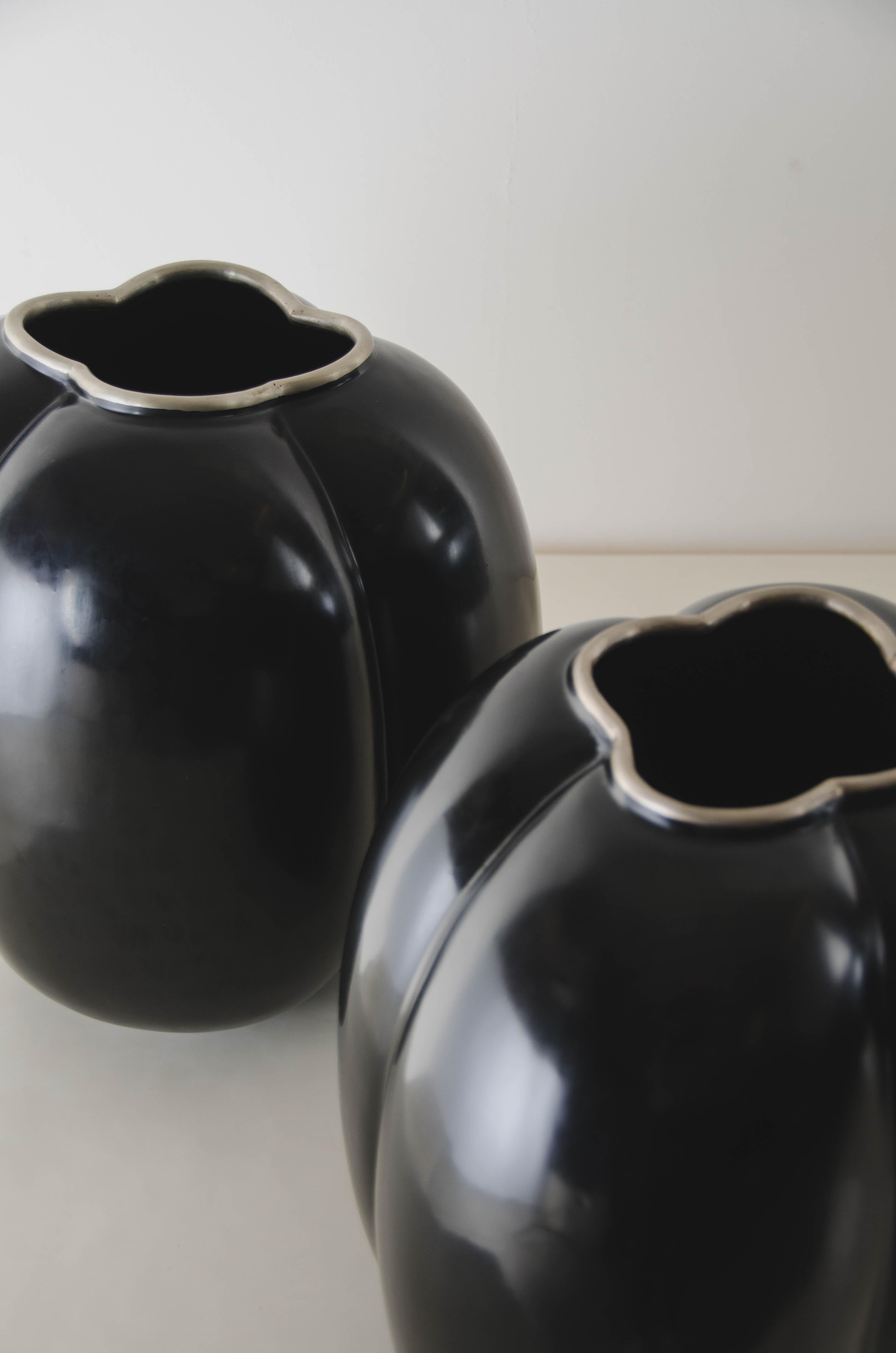 High Tang Vase, Black Lacquer by Robert Kuo, Handmade, Limited Edition For Sale 3
