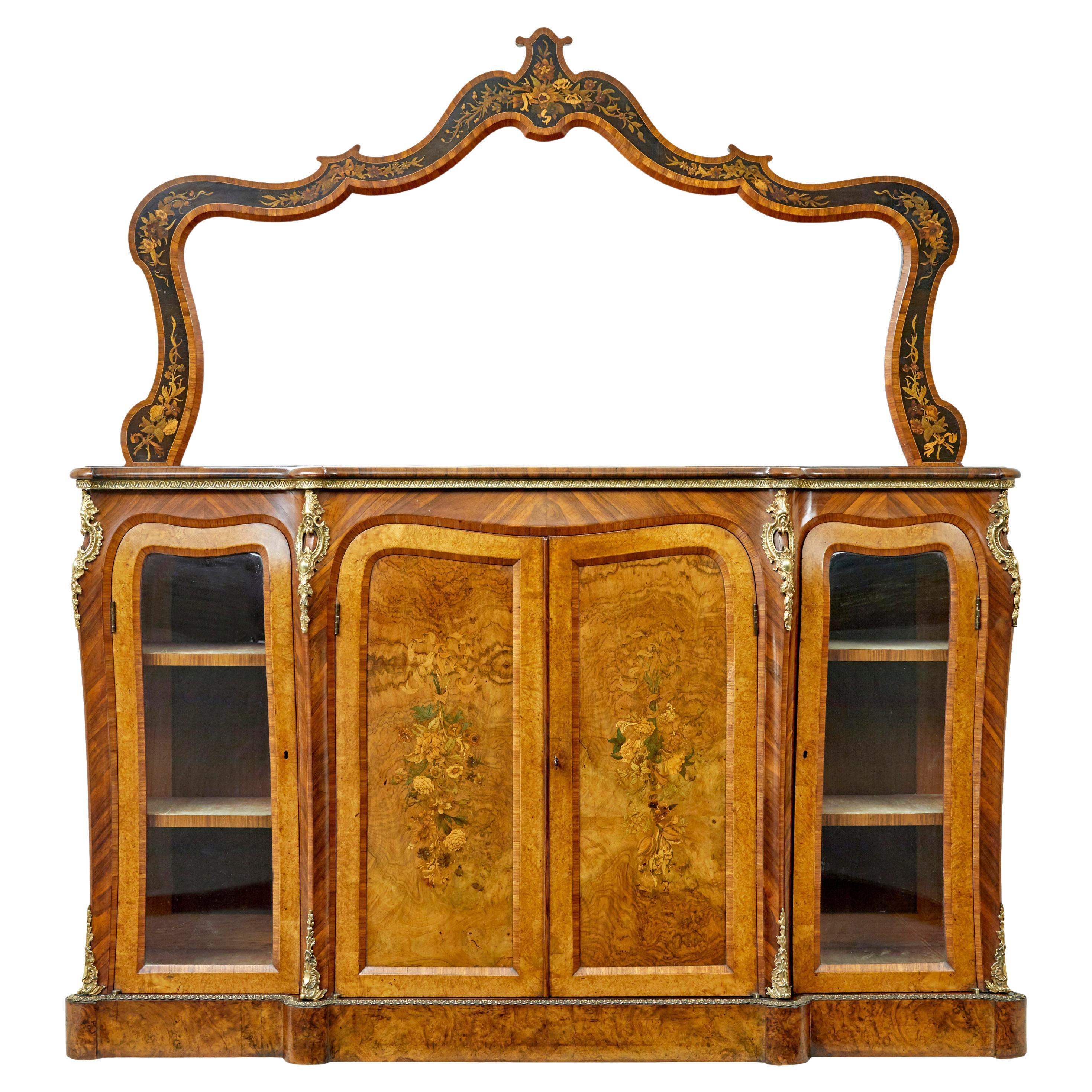 Credenza in radica di noce intarsiata di epoca vittoriana con specchio in vendita