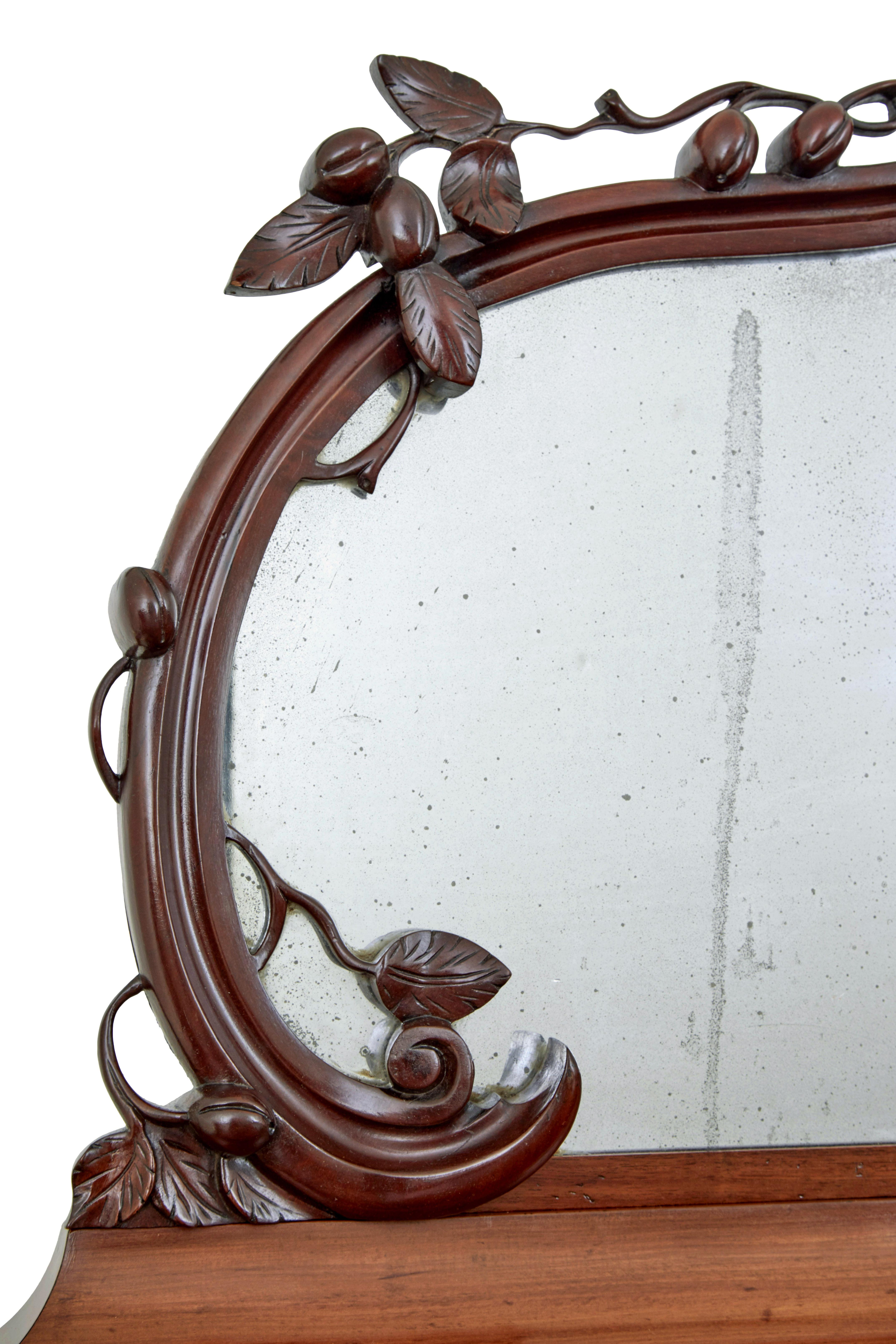 Credenza alta vittoriana a fiamma in mogano con specchio in vendita 5