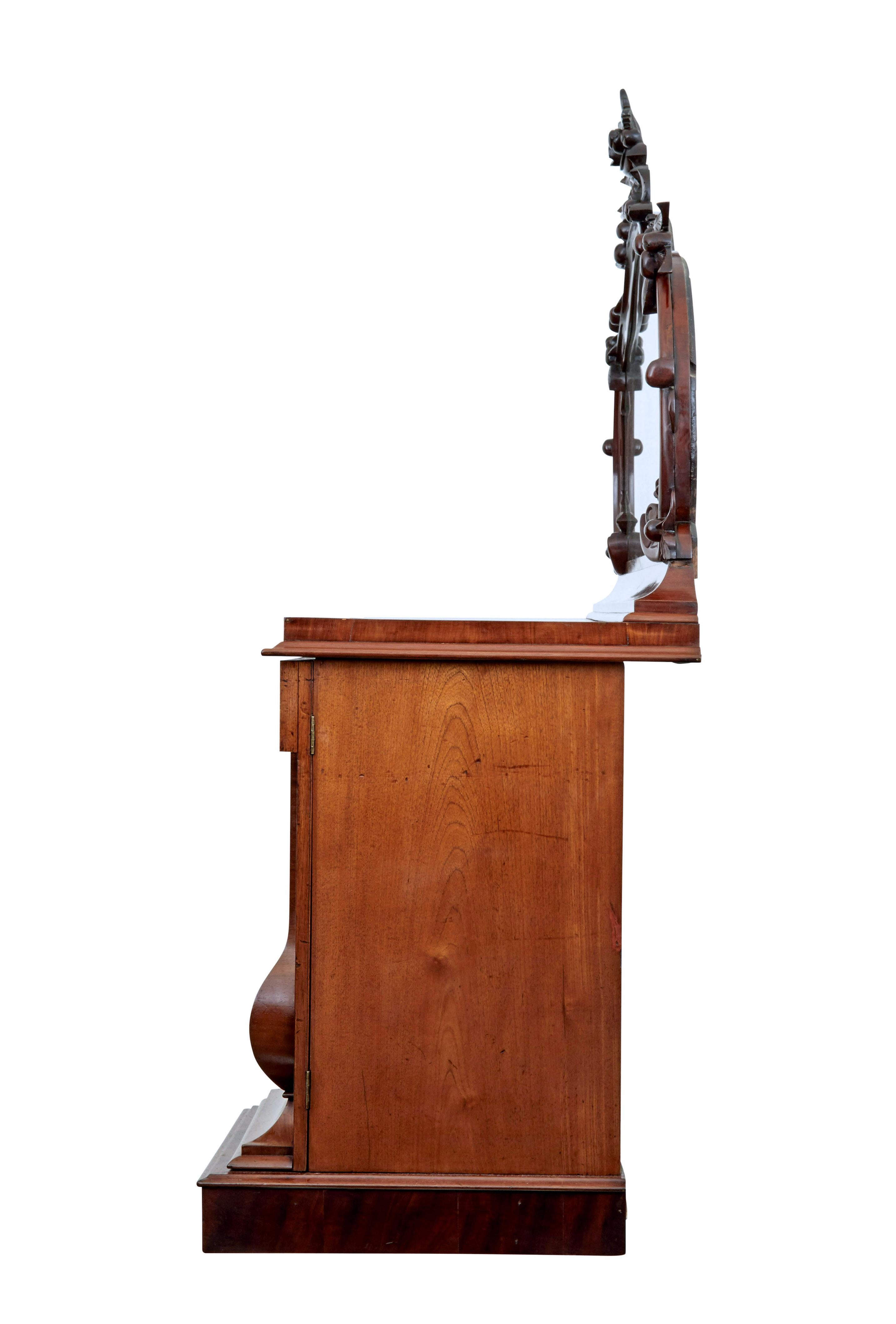 Credenza alta vittoriana a fiamma in mogano con specchio In condizioni buone in vendita a Debenham, Suffolk