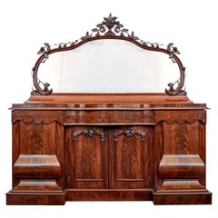 Credenza alta vittoriana a fiamma in mogano con specchio