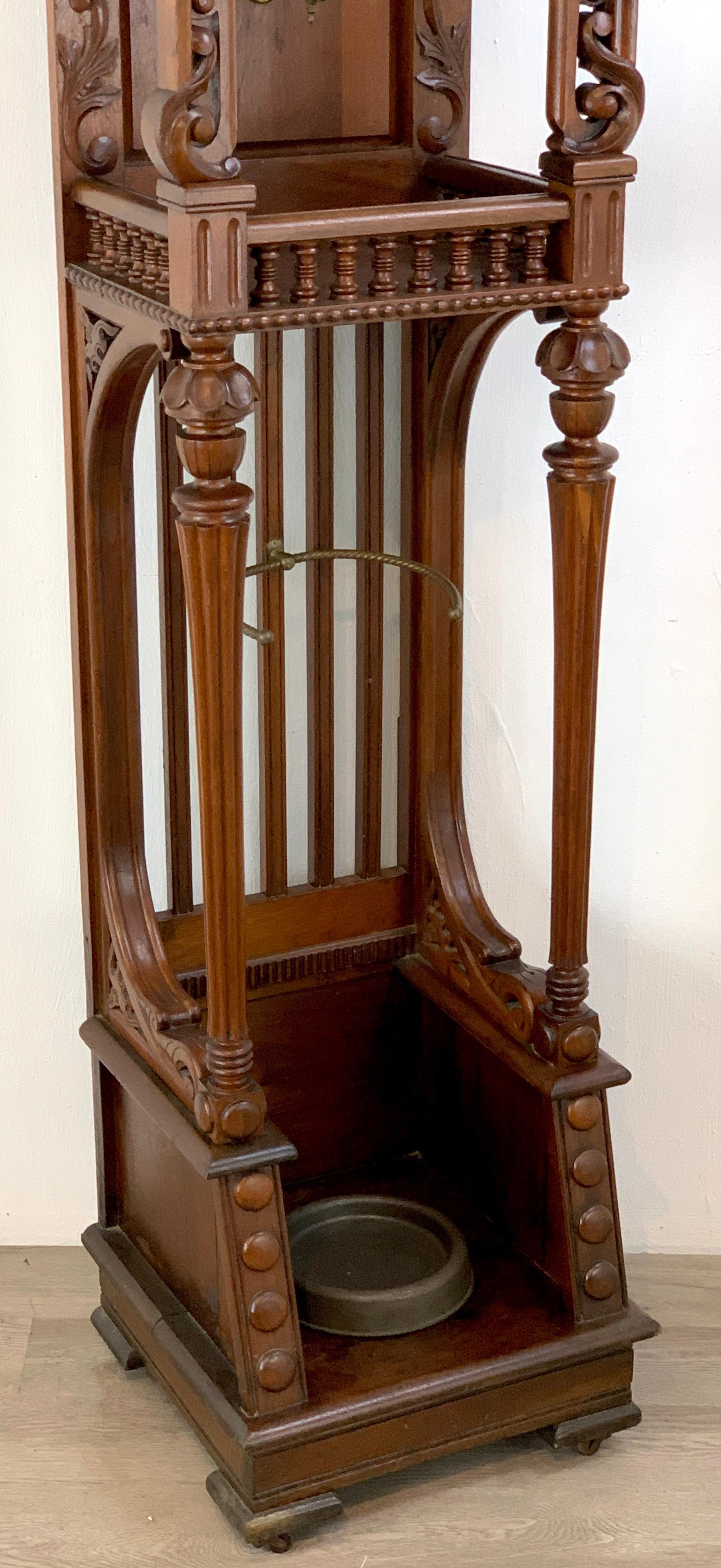 High Victorian Stick and Ball Variation Hall Rack, Attributed to Hunzinger In Good Condition For Sale In West Palm Beach, FL