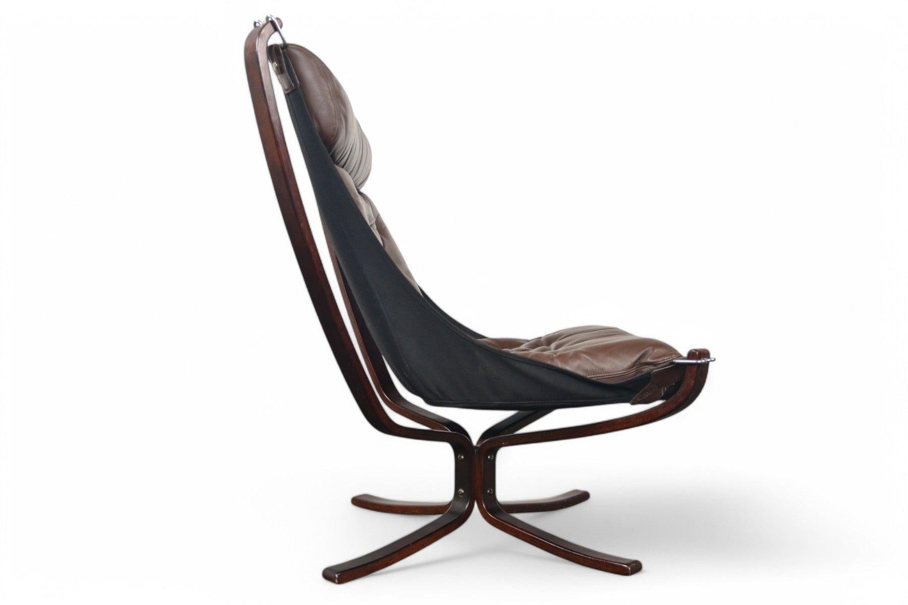 20ième siècle Chaise longue Falcon à dossier haut en cuir Brown en vente